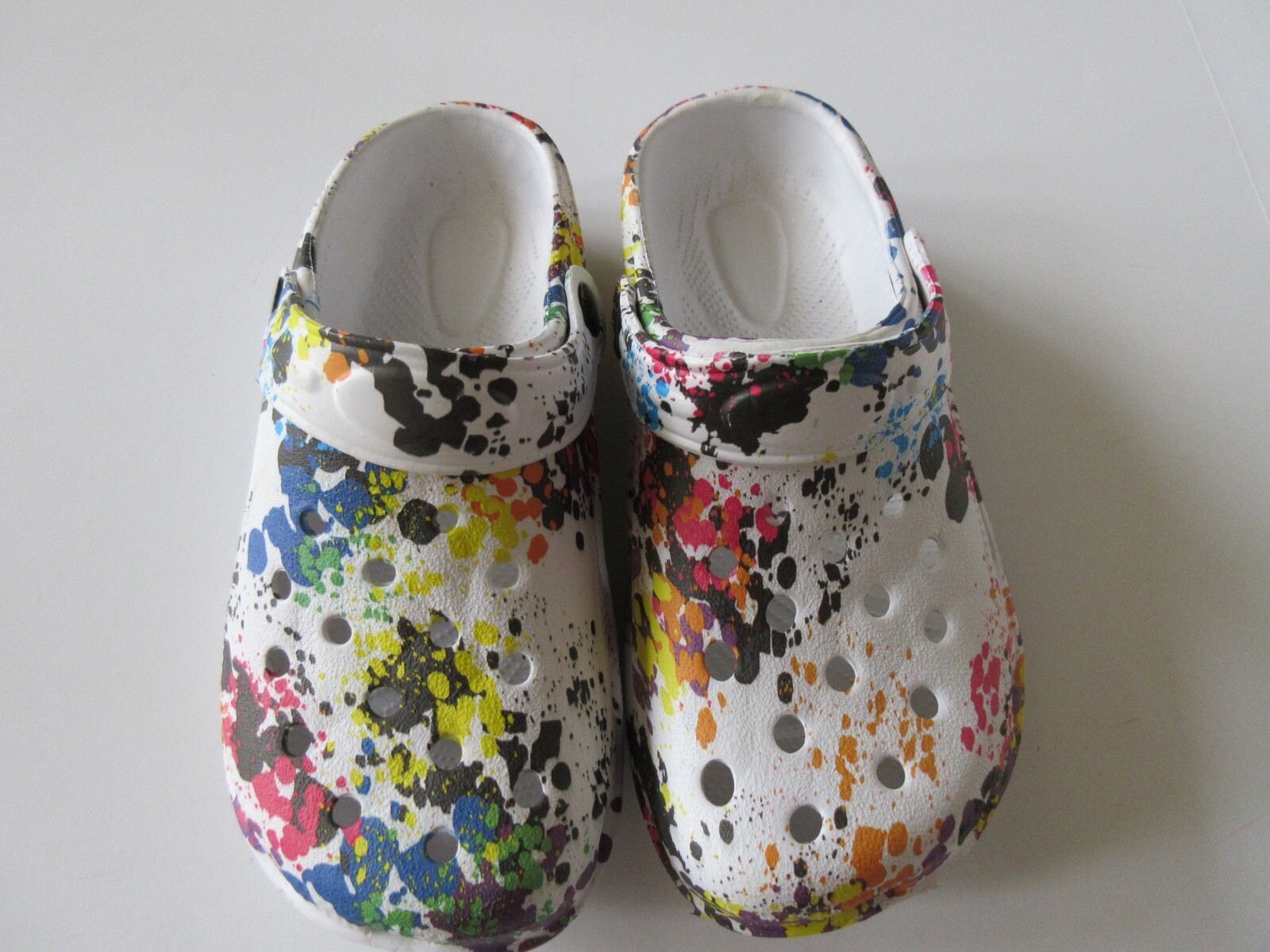 Casual Women’s Slip On Garden Clogs Sandal Paint Splash Variety Of Sizes New