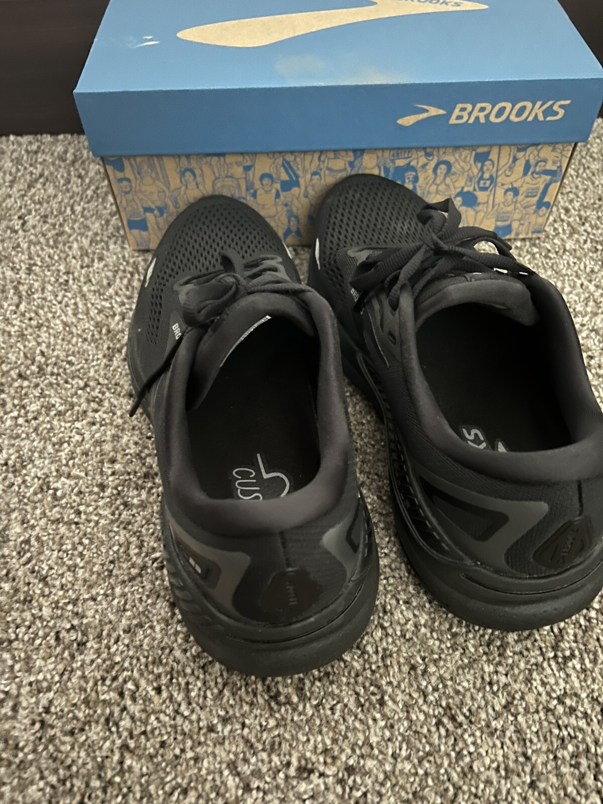 Women’s Brooks Adrenaline GTS 23 Supportive Running Shoes, Black – 9.5 M