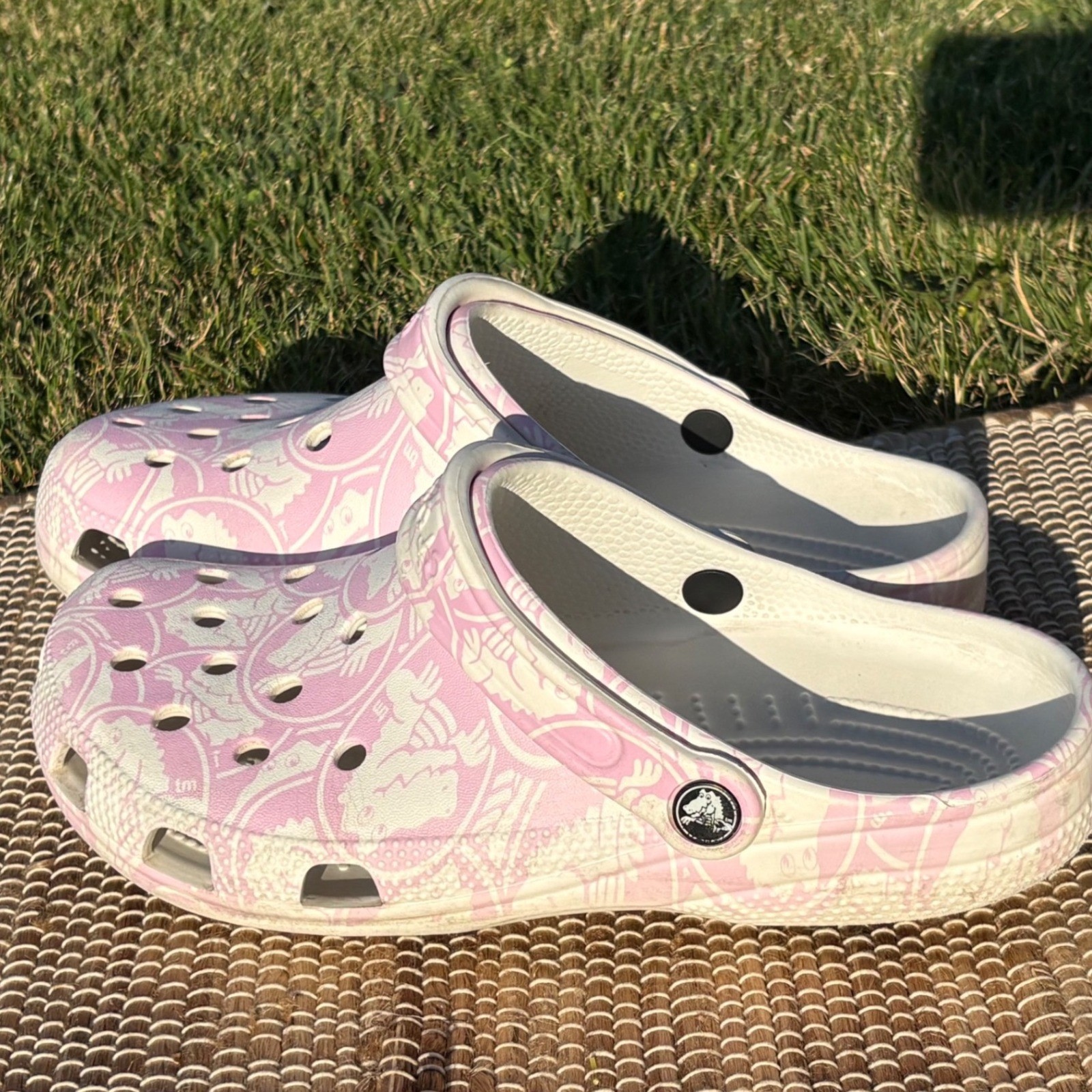 Crocs Classic Clog Pink White Graphic Print Slip On Shoes Womens 8 Mens 6