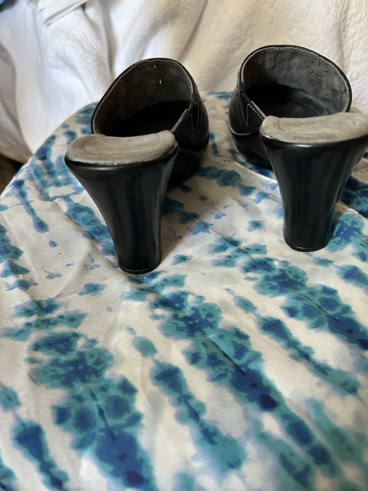 Tommy Hilfiger Women’s Black Leather Clogs Size 7