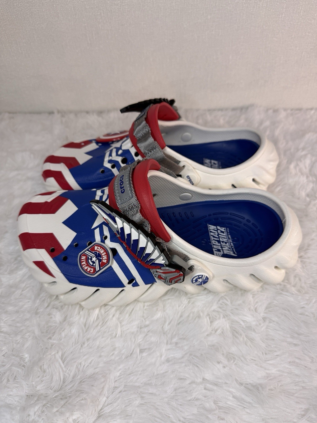 Captain America Falcon Marvel Disney Crocs M5/W7 Brand New With Defects $50