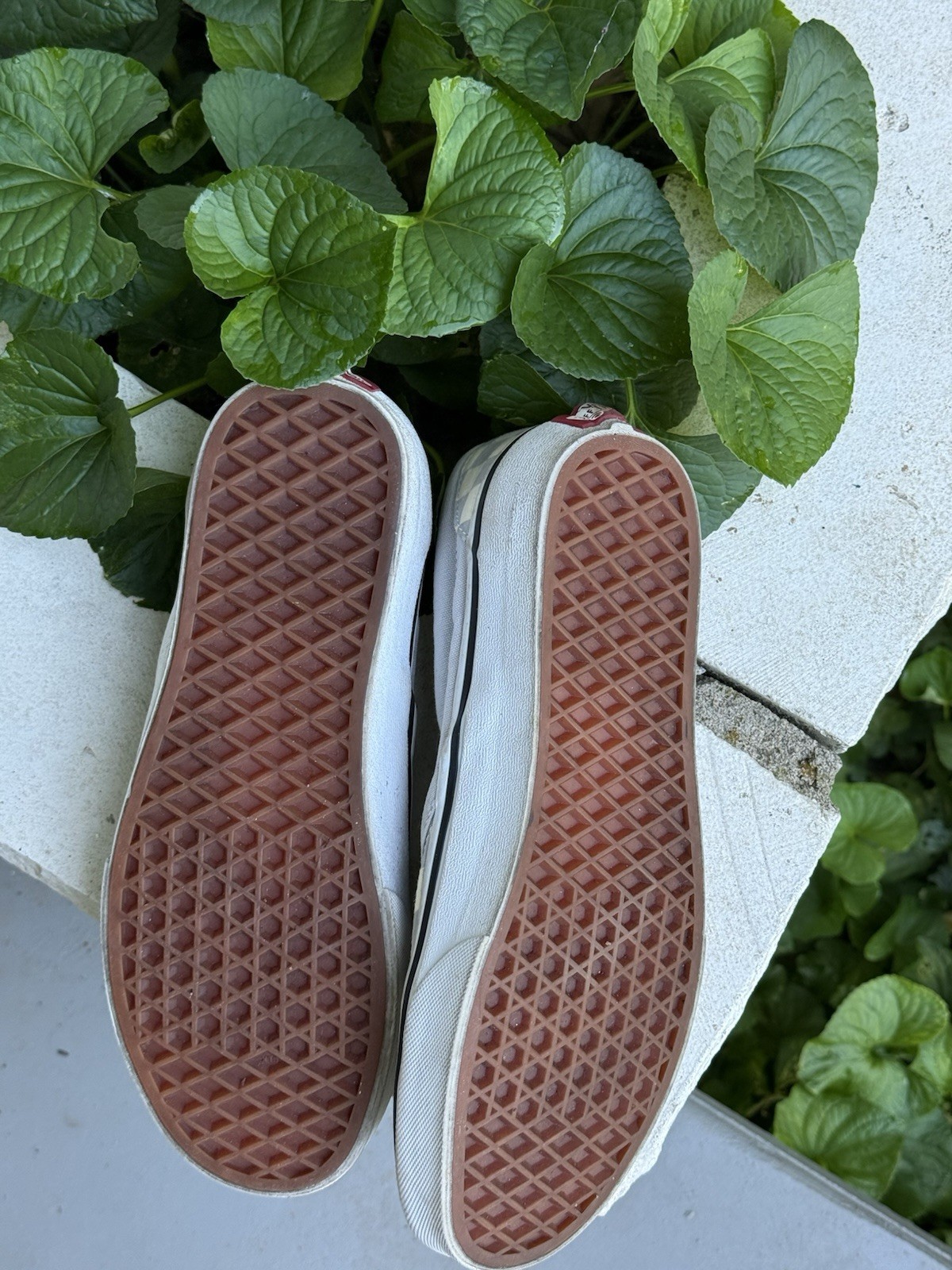 Vans white and Gray checkered slip on’s women’s 8 Men’s 6.5