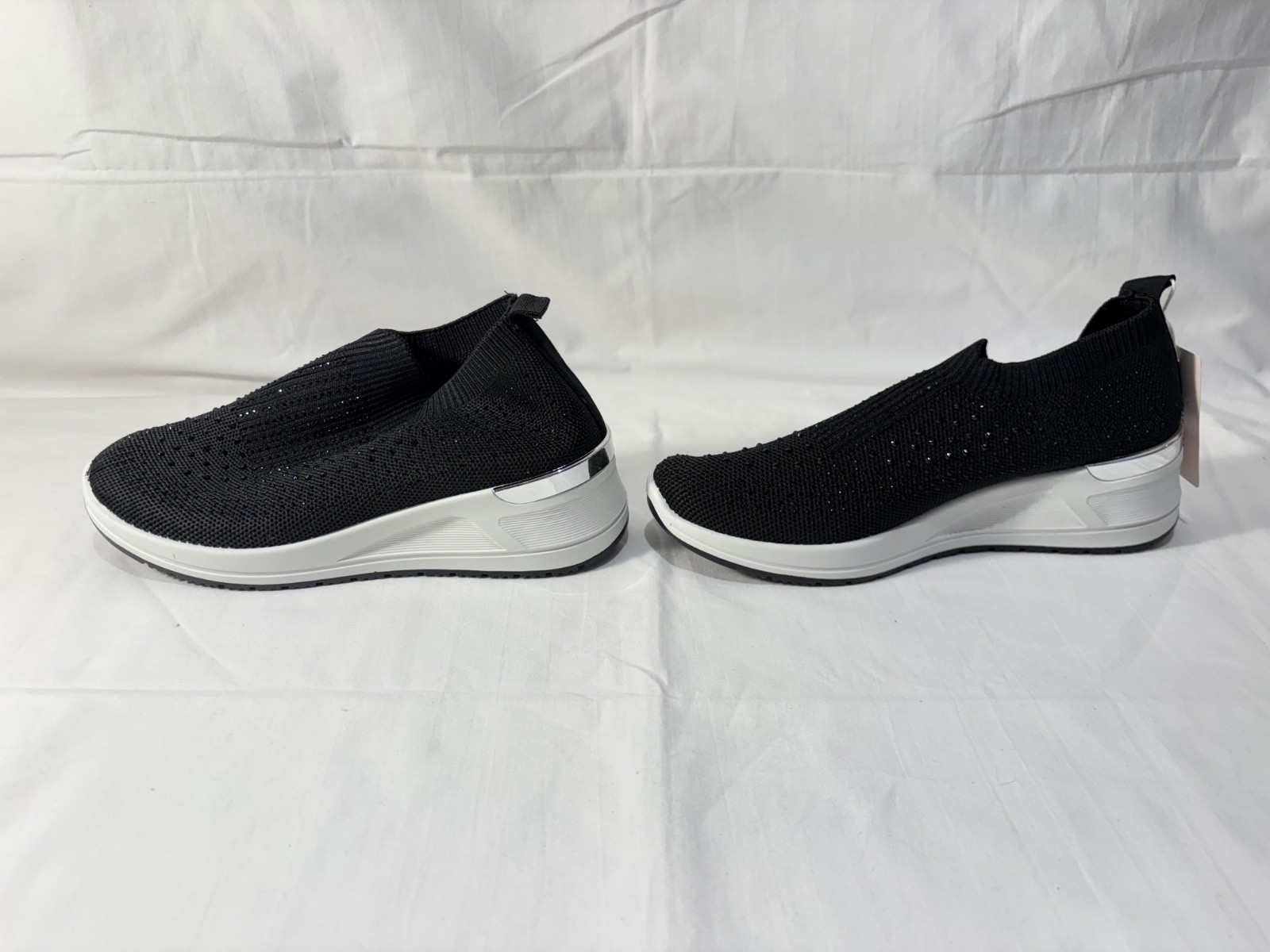 Tommy Bahama Mesh Wedge Heeled Slip-On Sneakers with Shimmer 7.5