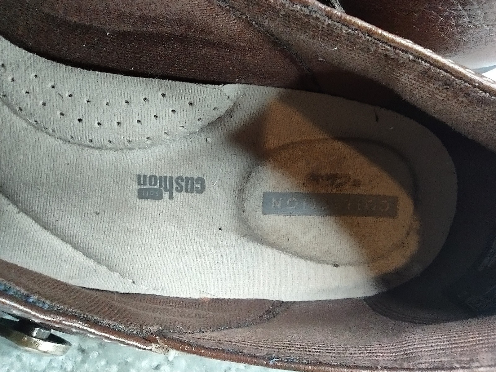Clarks Cheyn Misha Brown Leather Slip On Shoes Loafers Womens Size 10 button