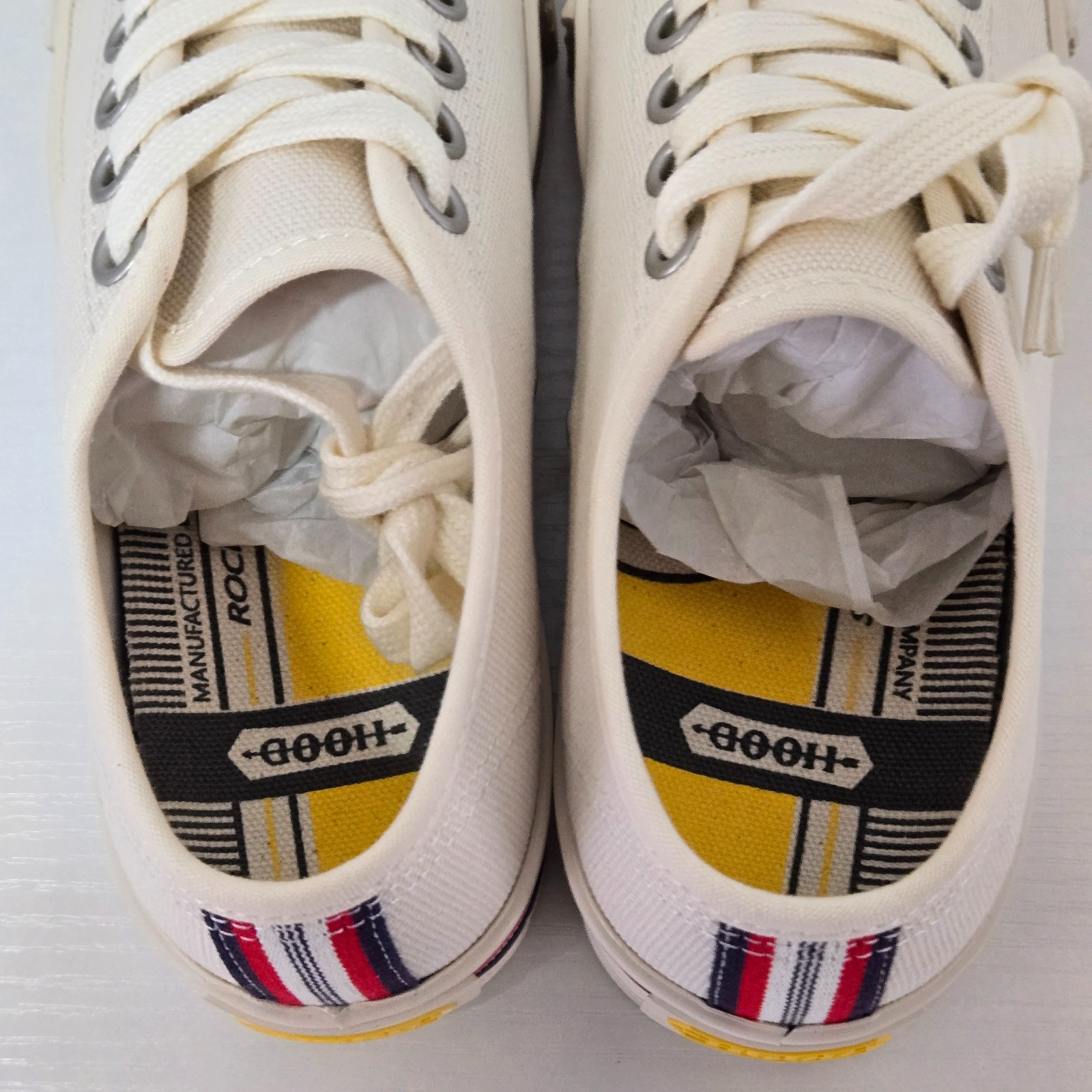 Hood Unisex Rocket 66 Canvas Low Cut Sneakers Off White Size M4 W6