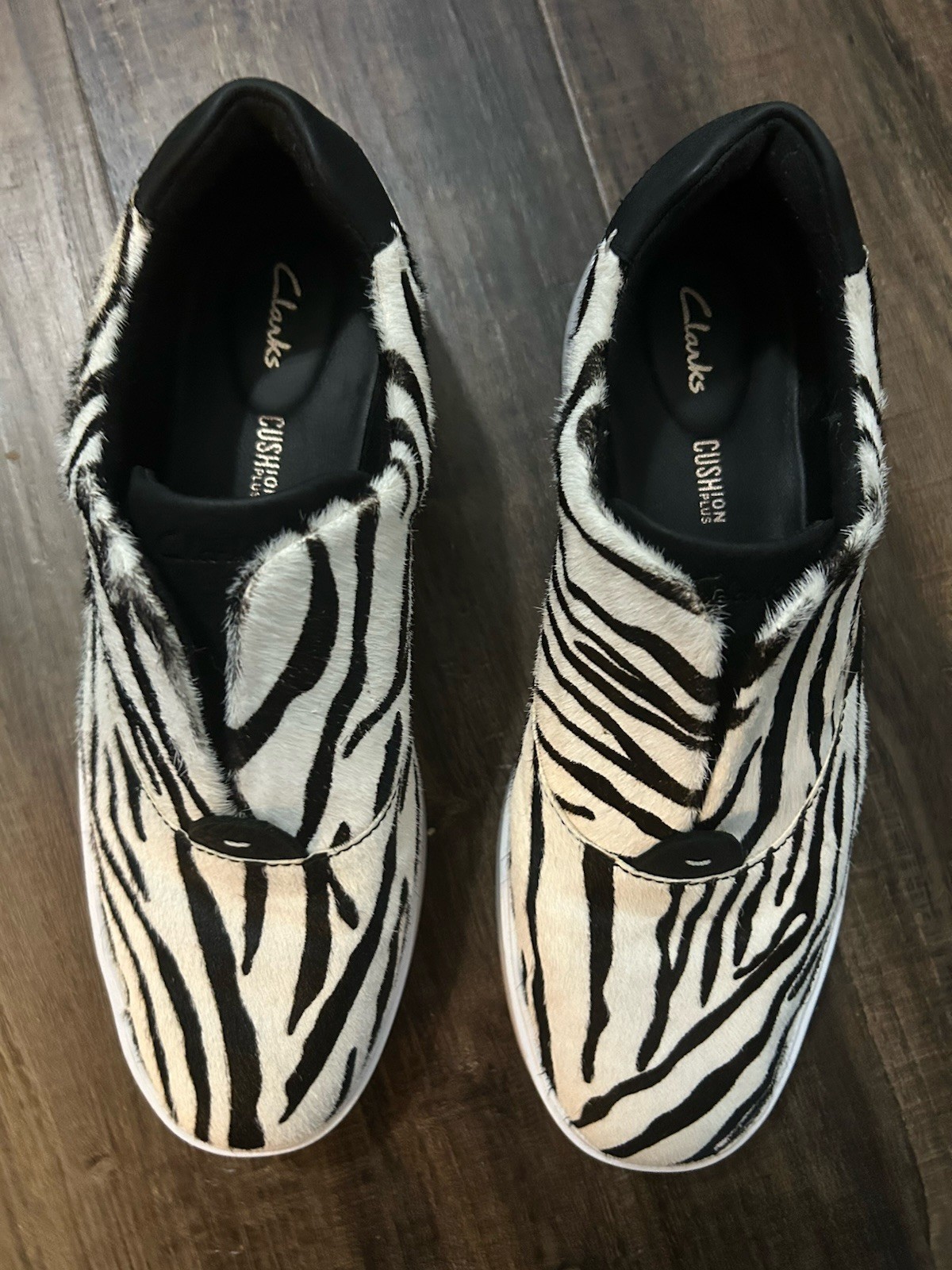 Clarks Zebra Pony Hair Leather Slip On Loafers Sneakers Shoes Women’s Size 7.5