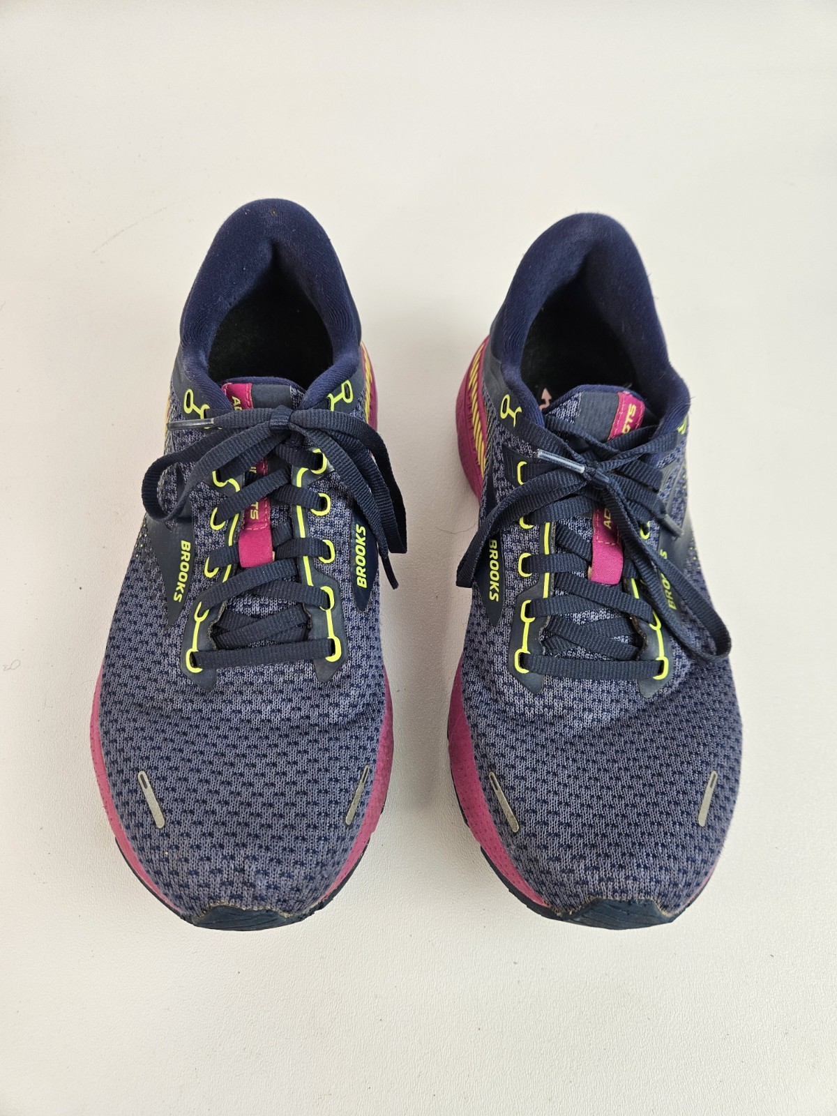 Brooks Adrenaline GTS 22 Womens Shoe Sz 10.5 B Running Nightshadow Viola Sneaker