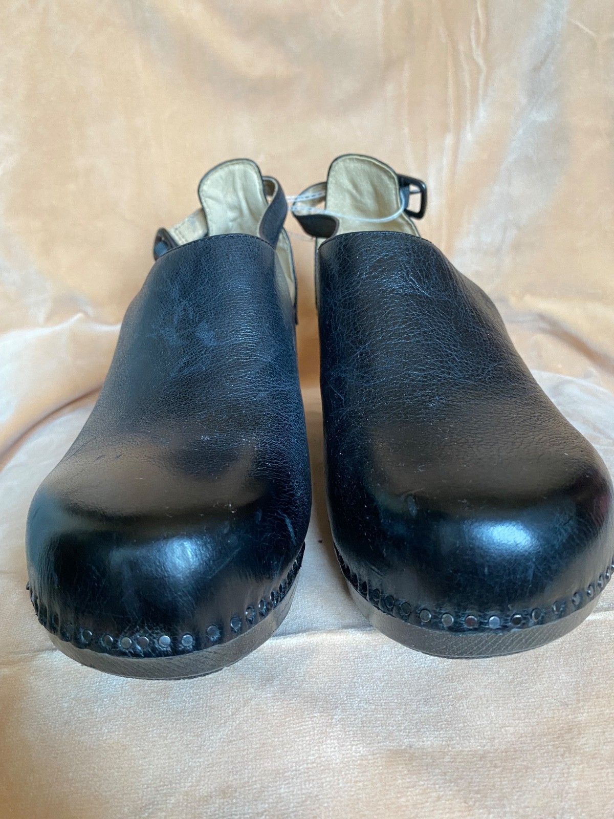 Dansko Sassy Stylish Upfront Closed Toe Sandals black size 40