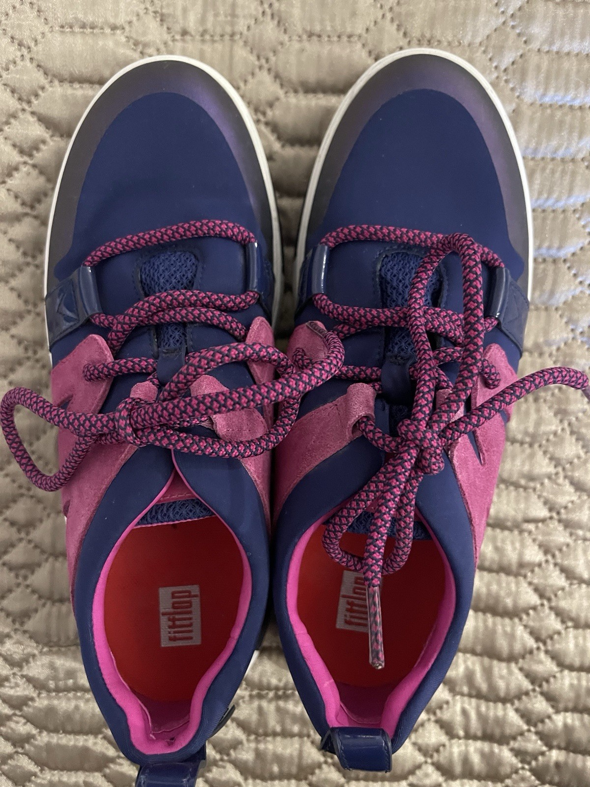 fitflop womens size 7.5 Carrita sneakers. blue/purp fabric/suede. ex cond