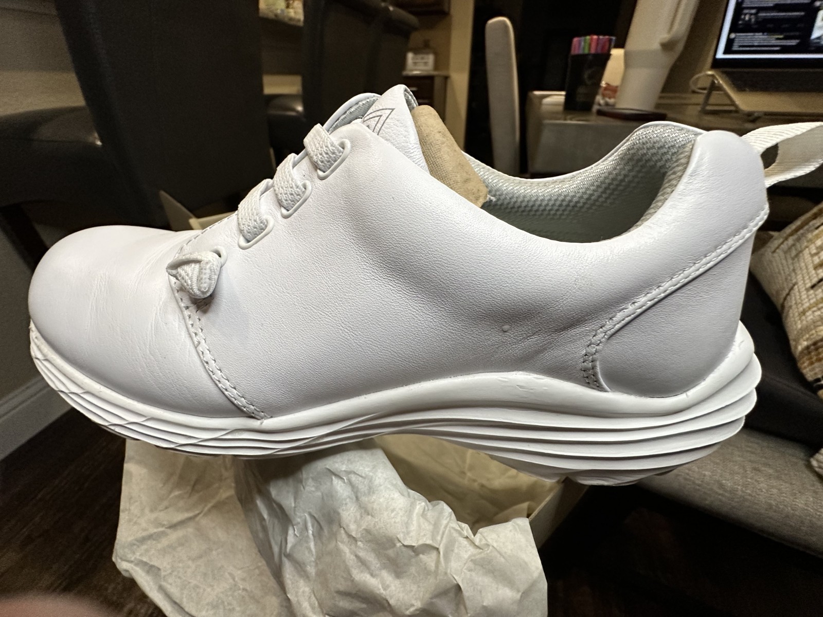 NurseMates Align Velocity White Leather Nursing Shoes Women 7M Slip Resistant