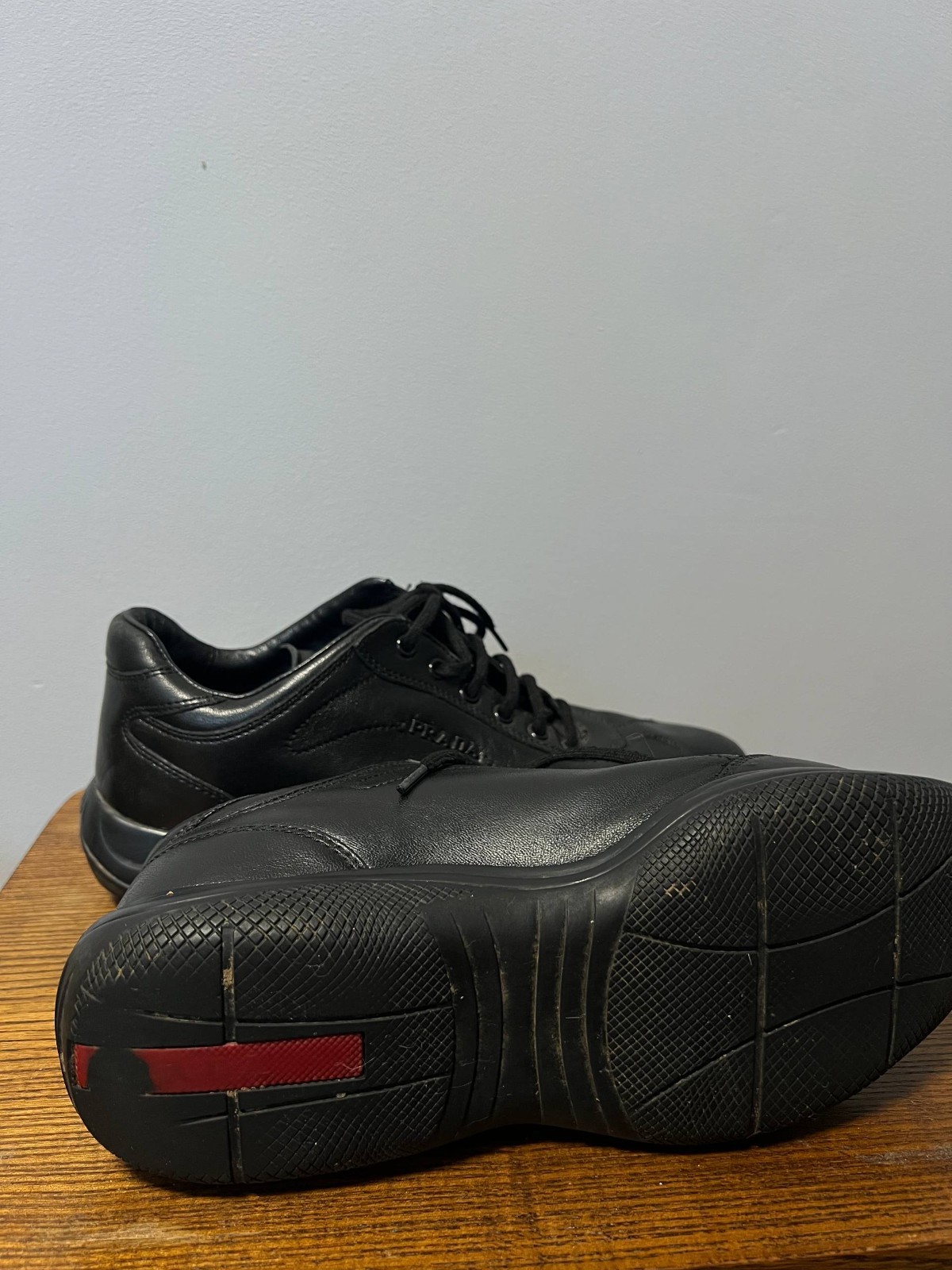 Vintage Prada Leather Sneakers 38 size 3E5793