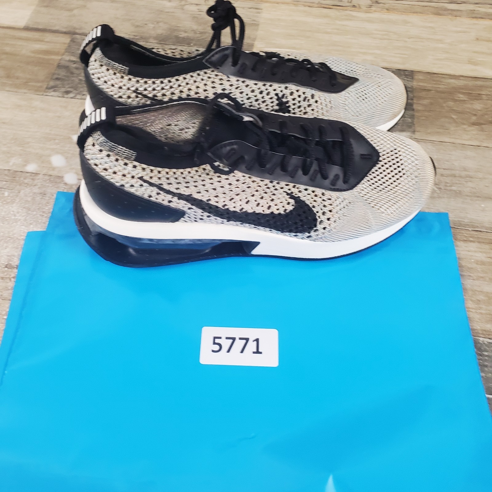 Nike Air Max Flyknit Racer Shoes Mens 5 Womens 6.5 Sesame Black Ocean Cube