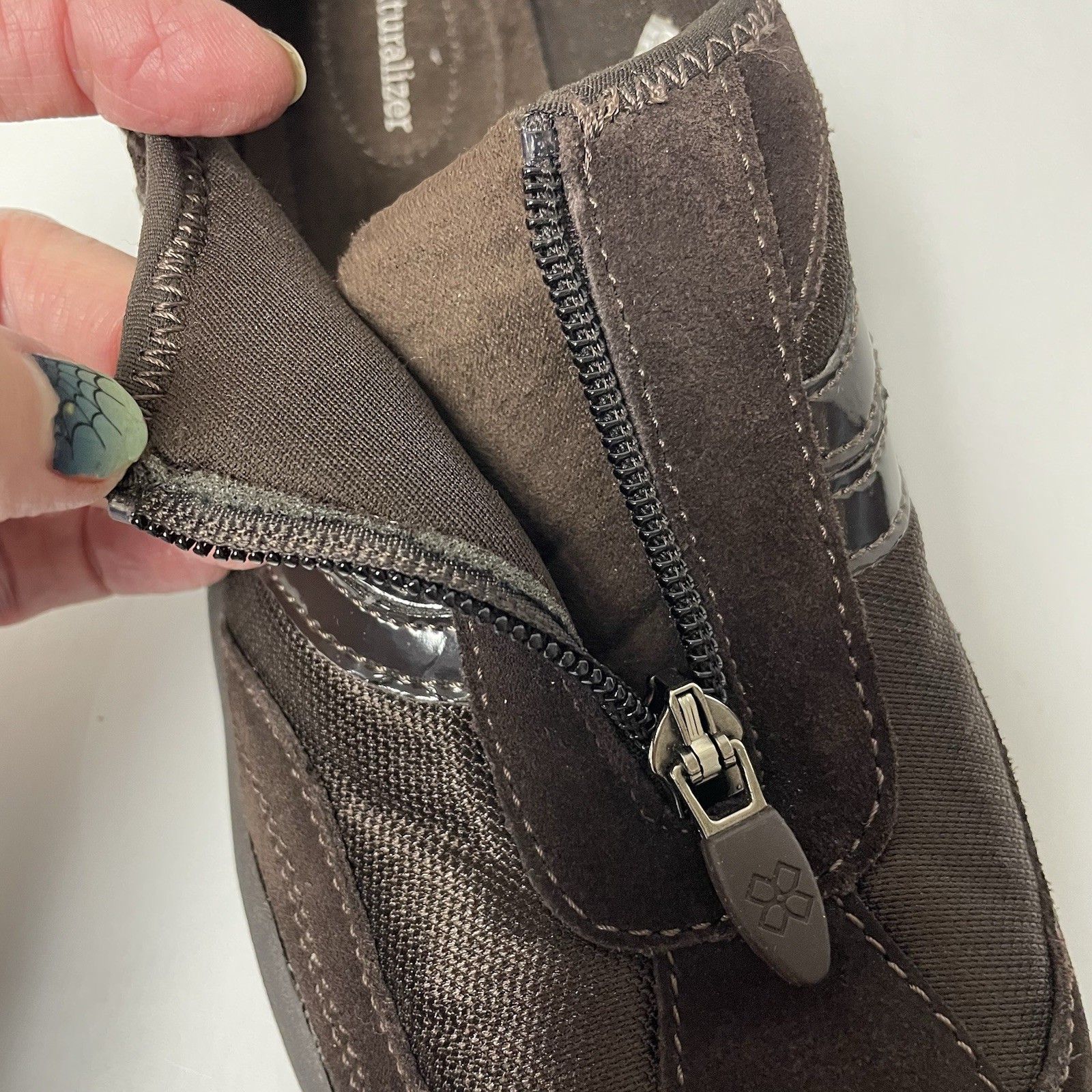 Women’s Size 8 Naturalizer Casual Shoes Brown Zip ,Leather & Man Made, EUC