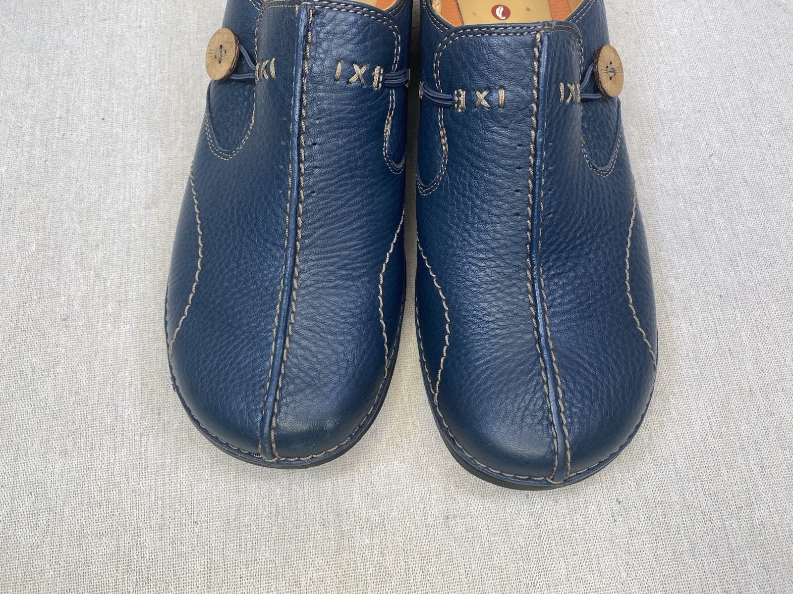 Clarks Unstructured Un.Loop Blue Leather Womens 9 US/40EU Slip-On Comfort Shoes