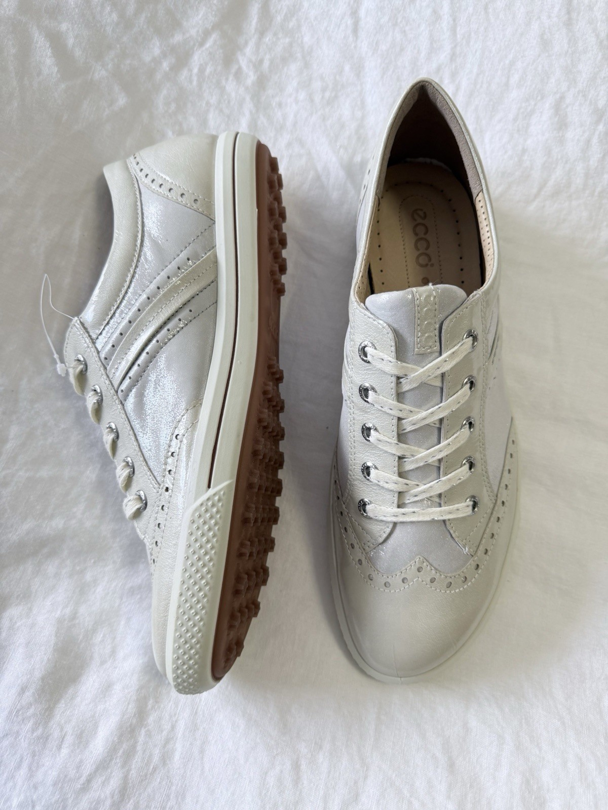 Ecco | Women’s 42 (US 11- 11.5) | Opal Silver Wingtip Spikeless Golf Shoes | EUC