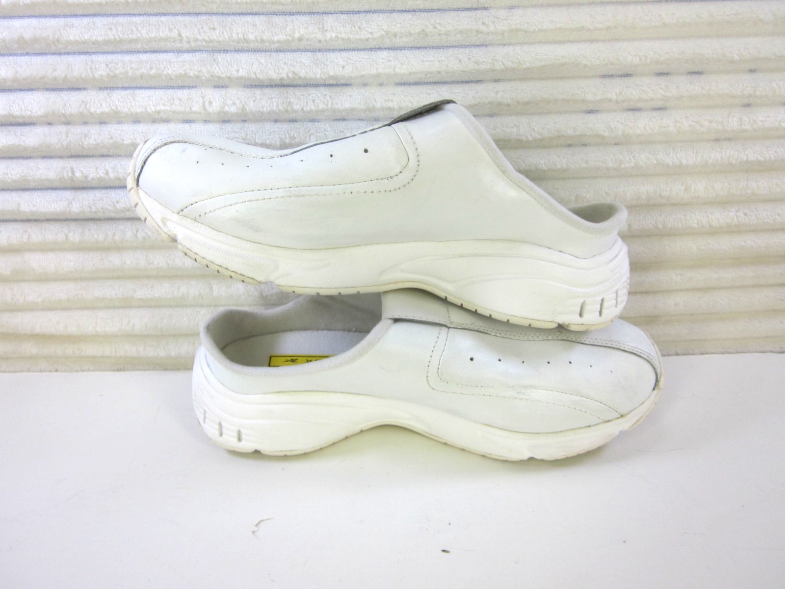 Reebok Duty Proof White Slip-On Mules Size 6.5 us Nurse Work Oil Slip Resistant