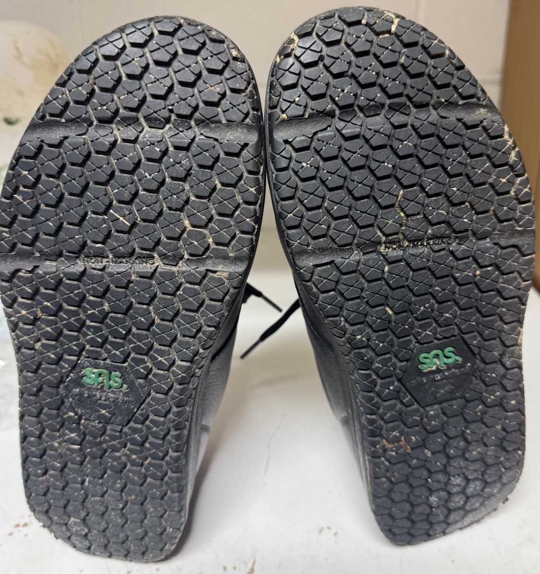 SAS Liberty Women’s 7.5 Wide W3 Black Leather Slip Resistant Work Shoes Comfort
