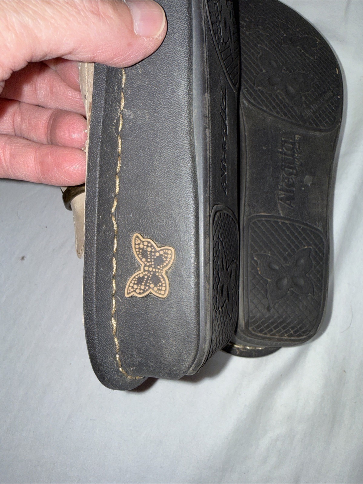 Alegria Classic Women’s Clogs Sz 7 (37) Tan/ Beige Laser Cut Floral Slides EUC