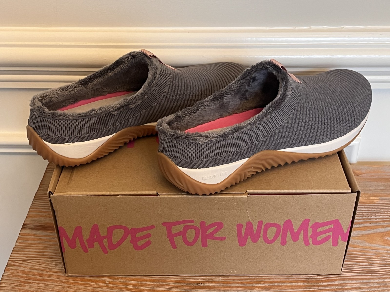 Women’s 9.5M Ryka Echo Mule, Grey Knit, Faux Fur Lined Slip On Comfort Shoes