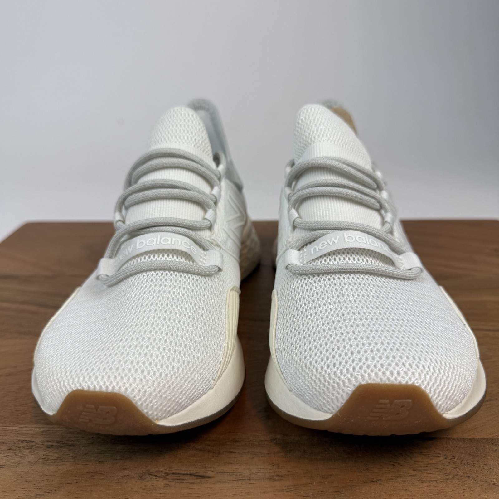 New Womens New Balance Fresh Foam Roav Tee Shirt White Casual Sneakers Sz 6 NIB