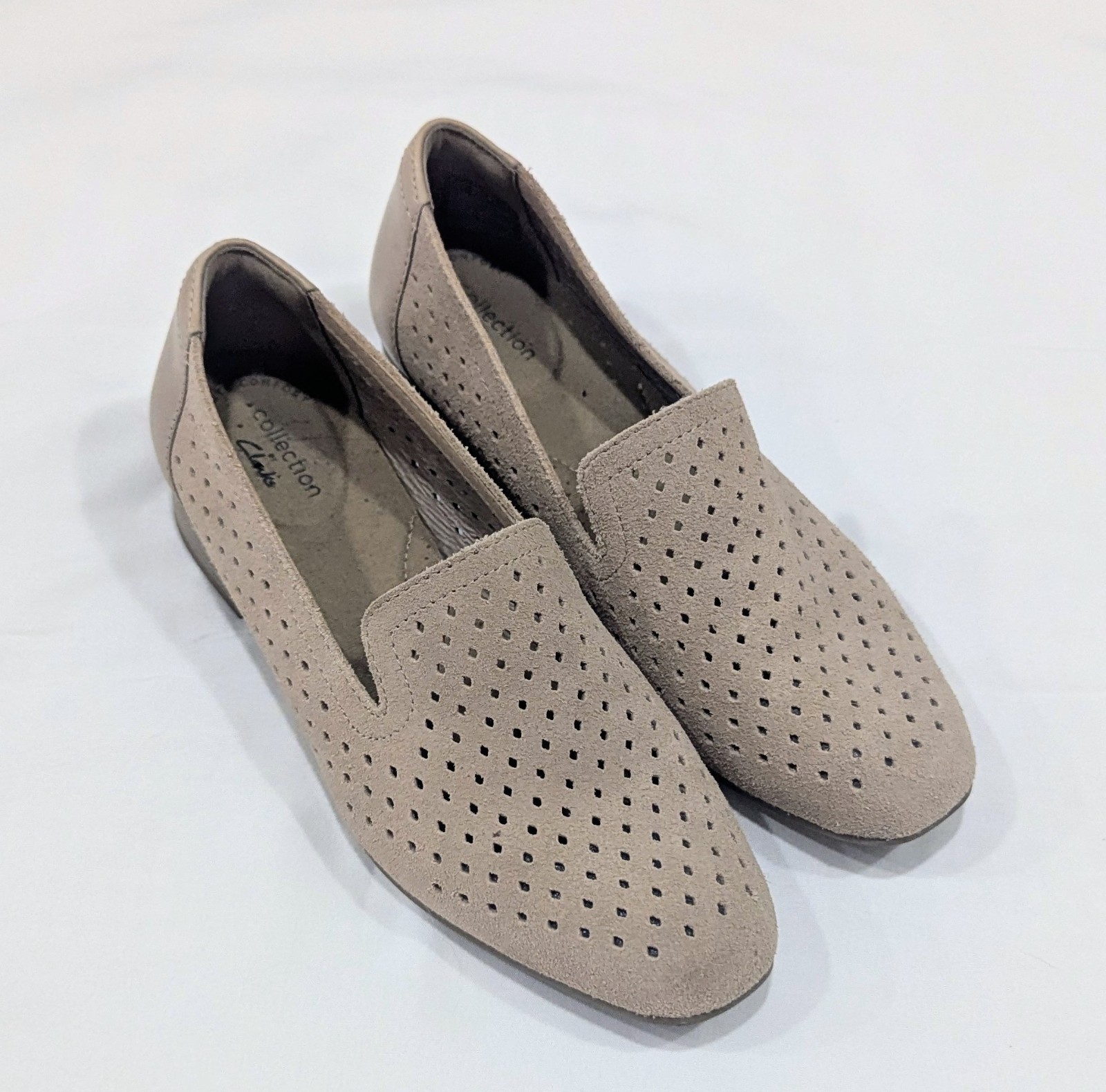 Clarks Juliet Hayes Size 6.5 Tan Suede Perforated Pattern Loafer Flats Women’s