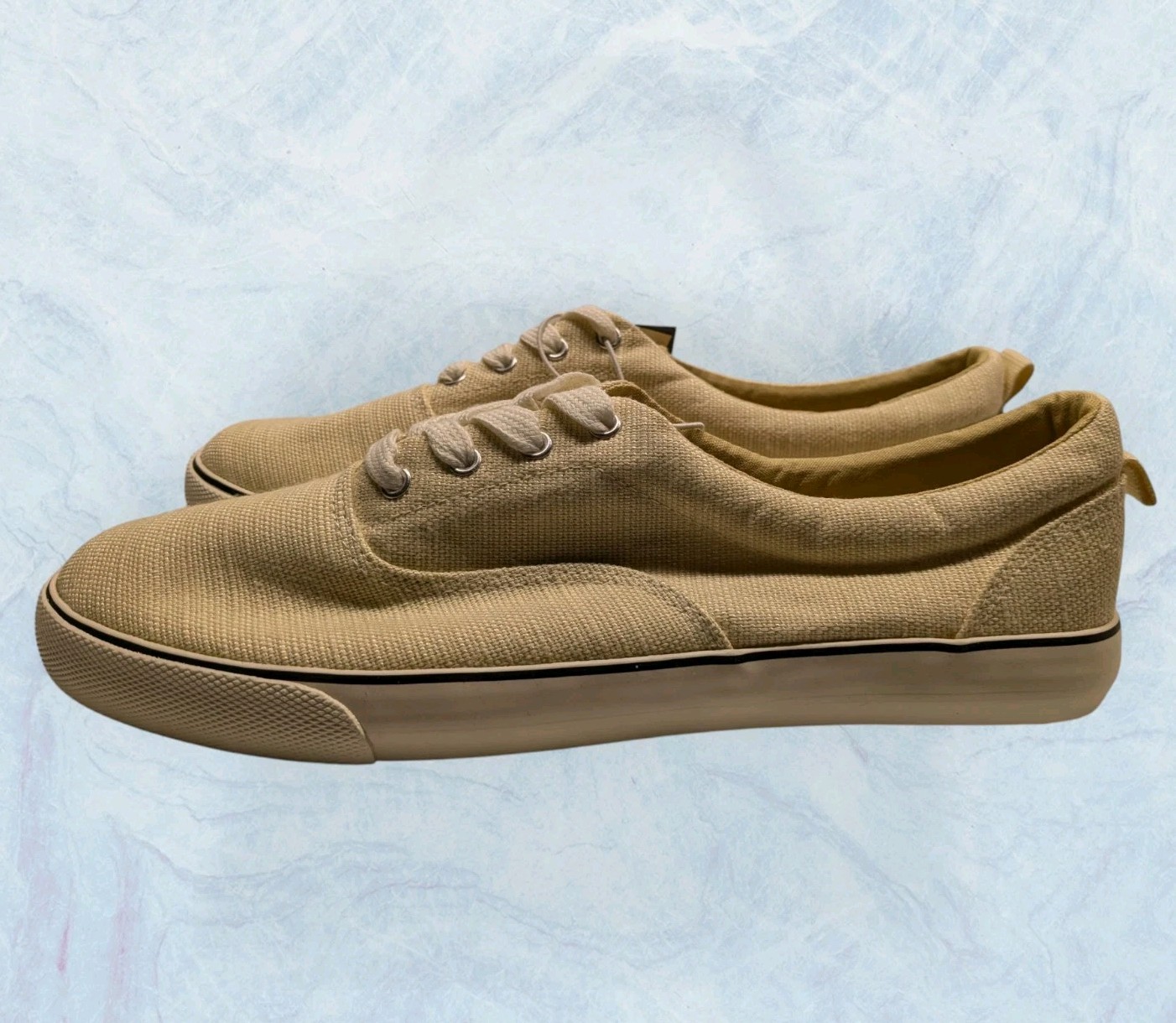 Universal Thread Yellow/Molly Canvas Lace Up Sneakers Women’s Size 10 NWOB