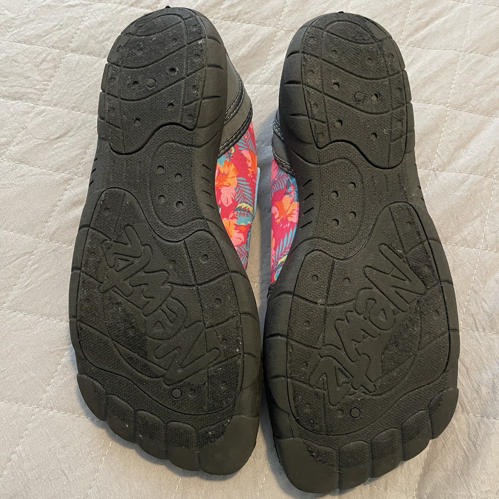 Newtz Water Shoes Womens Sz 9/10 Slip On Beach Vacation Travel Pink Tropical