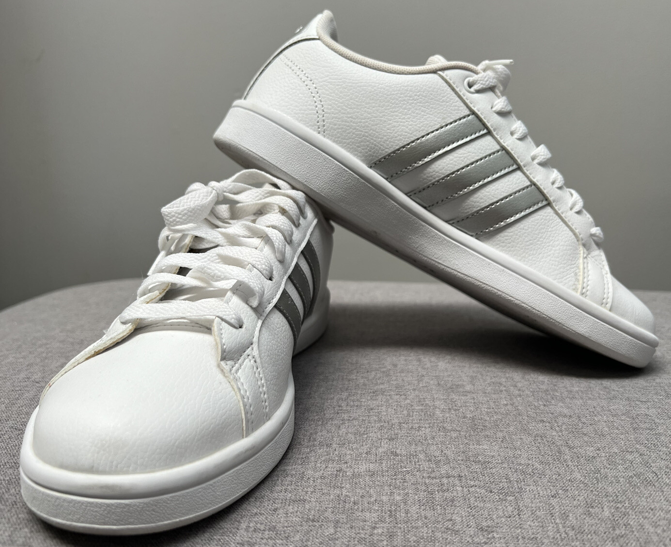 ADIDAS NEO cloudfoam AQ0528 Women’s Sz 8 Grand Court White w/Silver Stripes