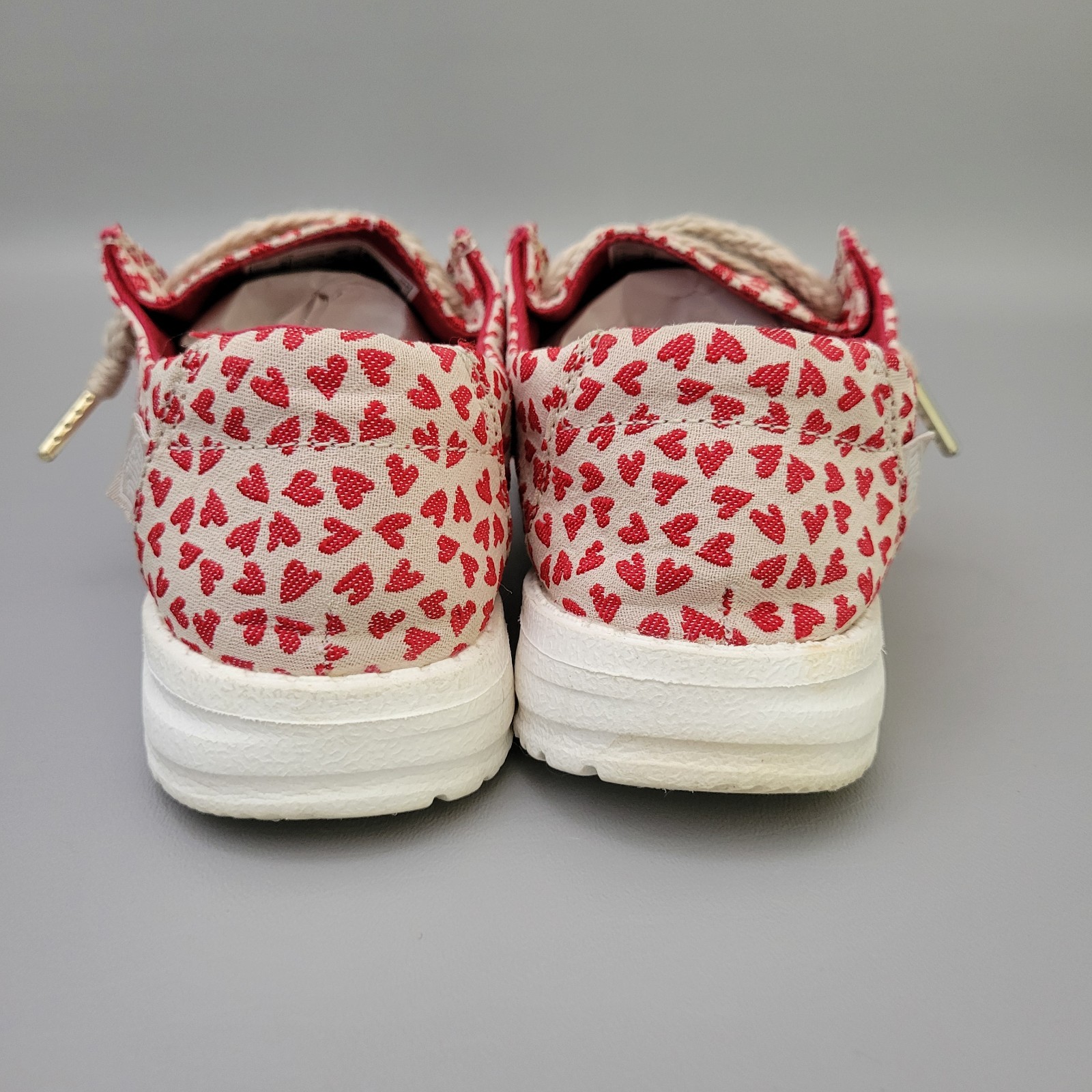 Hey Dude Wendy Women’s Love Cushioned Comfort Shoes Size 5 Red Tan Slip On