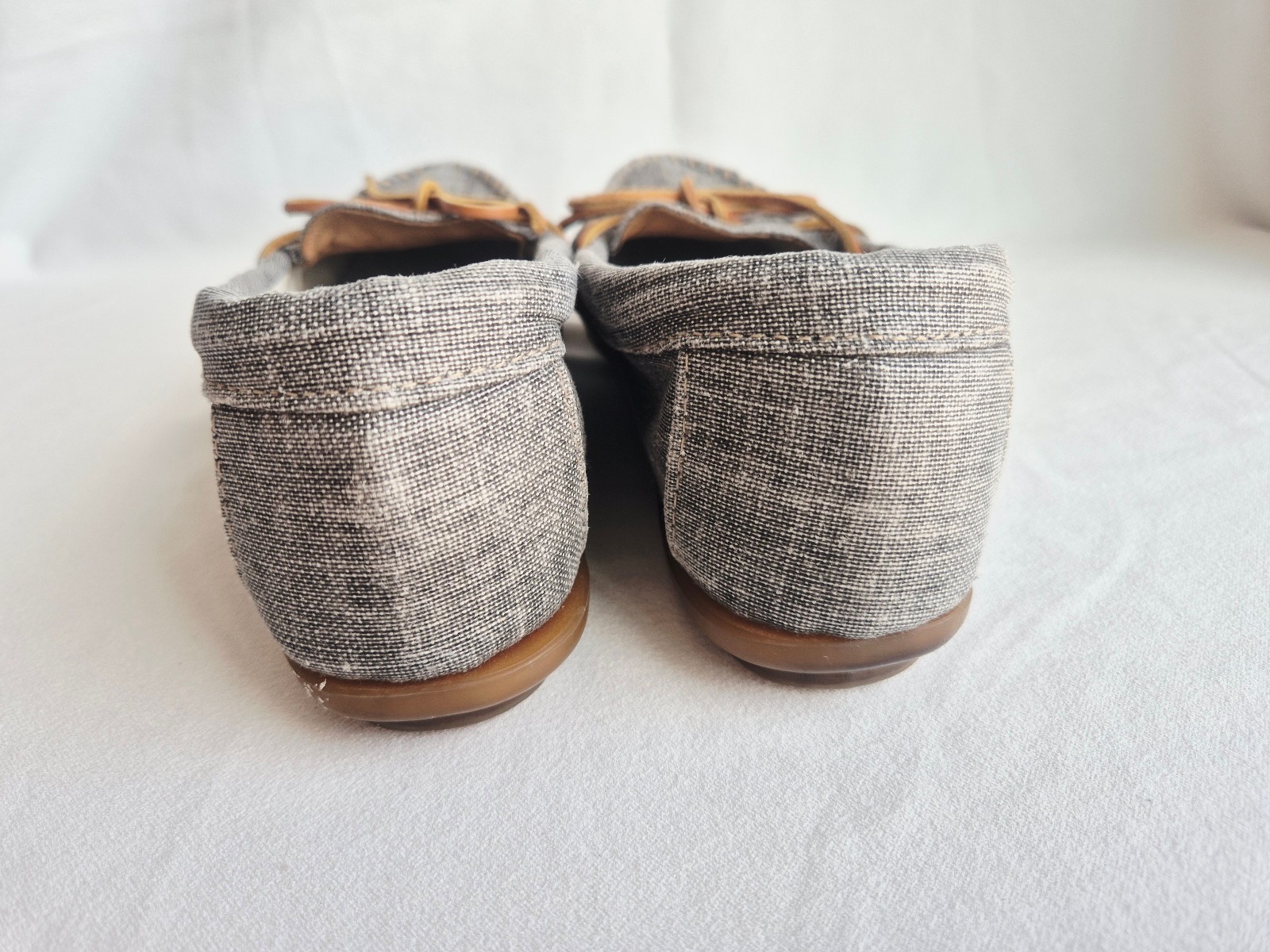 Minnetonka Canvas Rawhide Lace Moccasin Shoe Comfort Lightweight Grey Womens 6.5