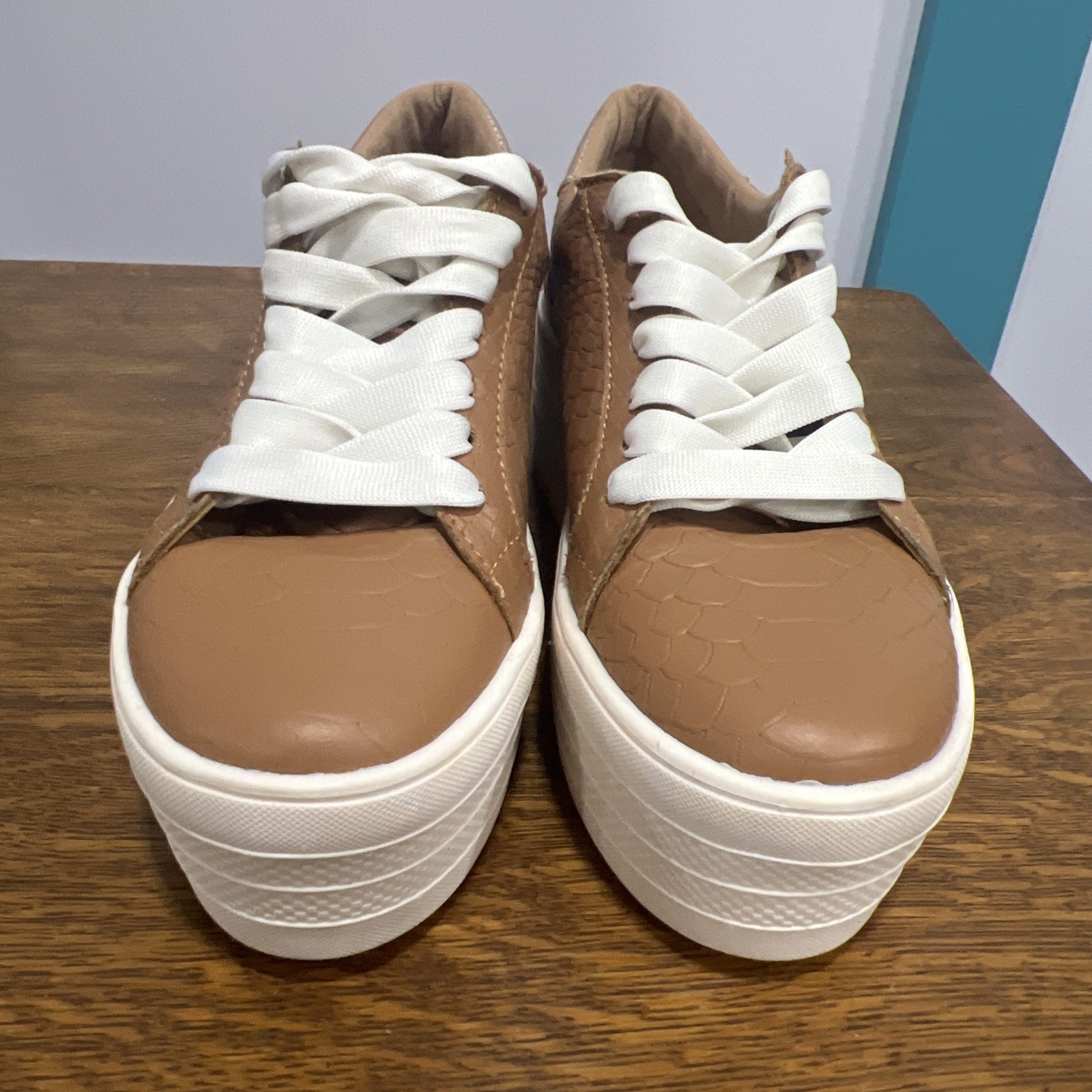 PMK Argentina Women Leather Platform Sneakers Brown Textured Sz 8 MSRP $175 Lug