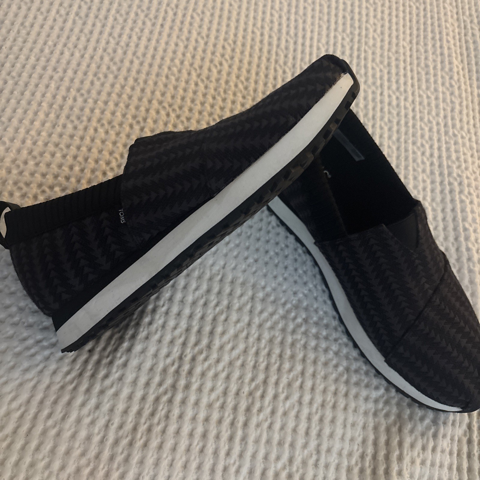 Toms Women’s Resident 2.0, Black,Slip-On Sneakers Size 10 Brand New No Box