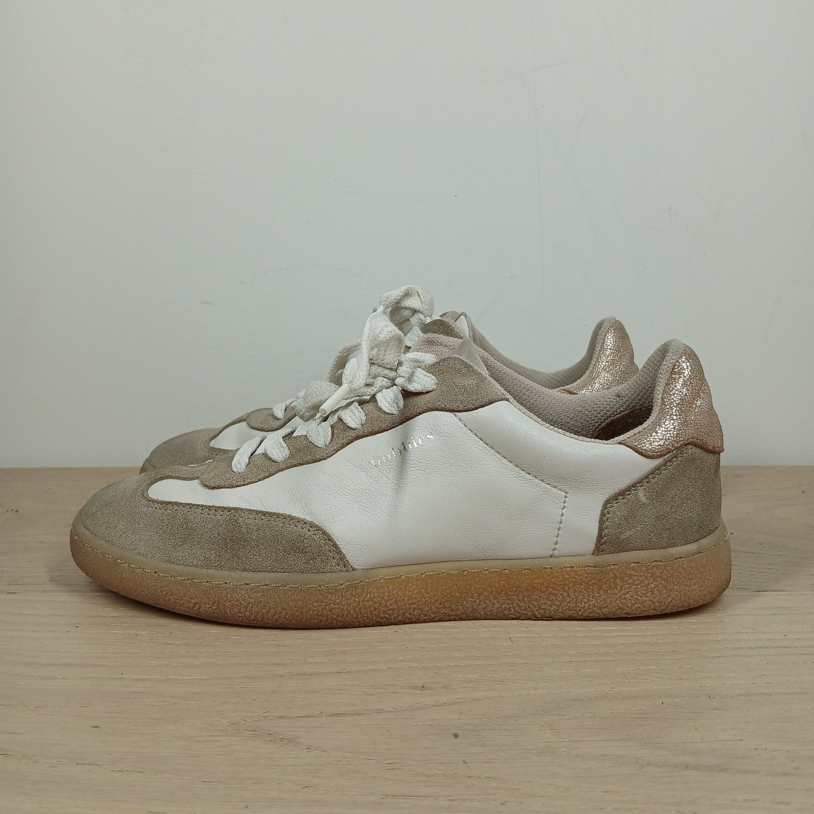 Bobbies Paris Sneakers Women 7 White Beige Leather Suede French Minimalist