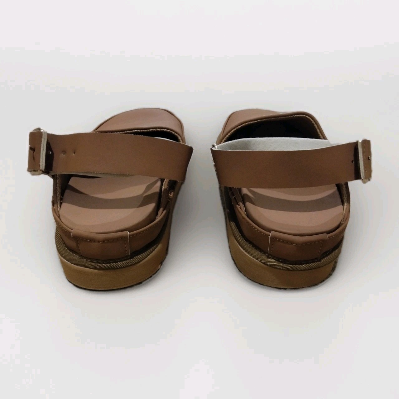UGG Womens Goldenstar Clogs Chestnut Villa Clog Size 7 Leather