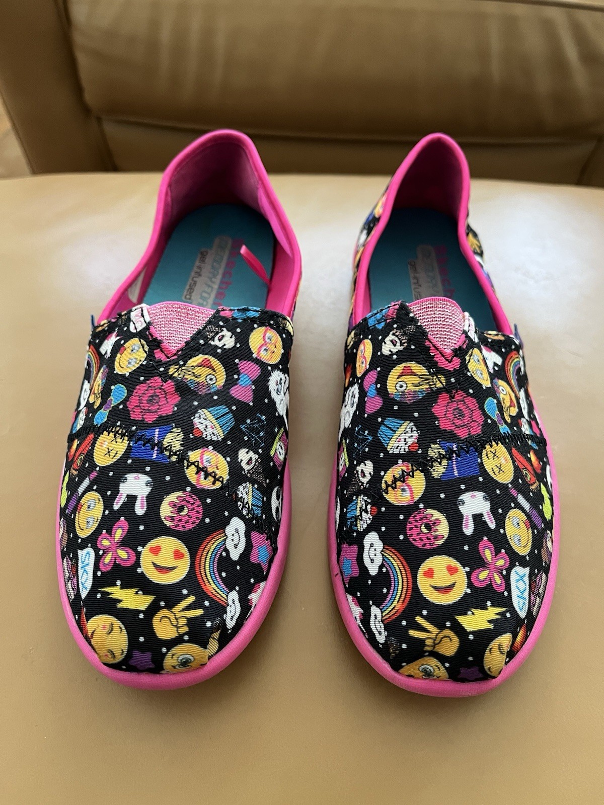 Skechers Womens Emoji Print Canvas Slip On Shoes Size 5 Memory Foam Gel Infused