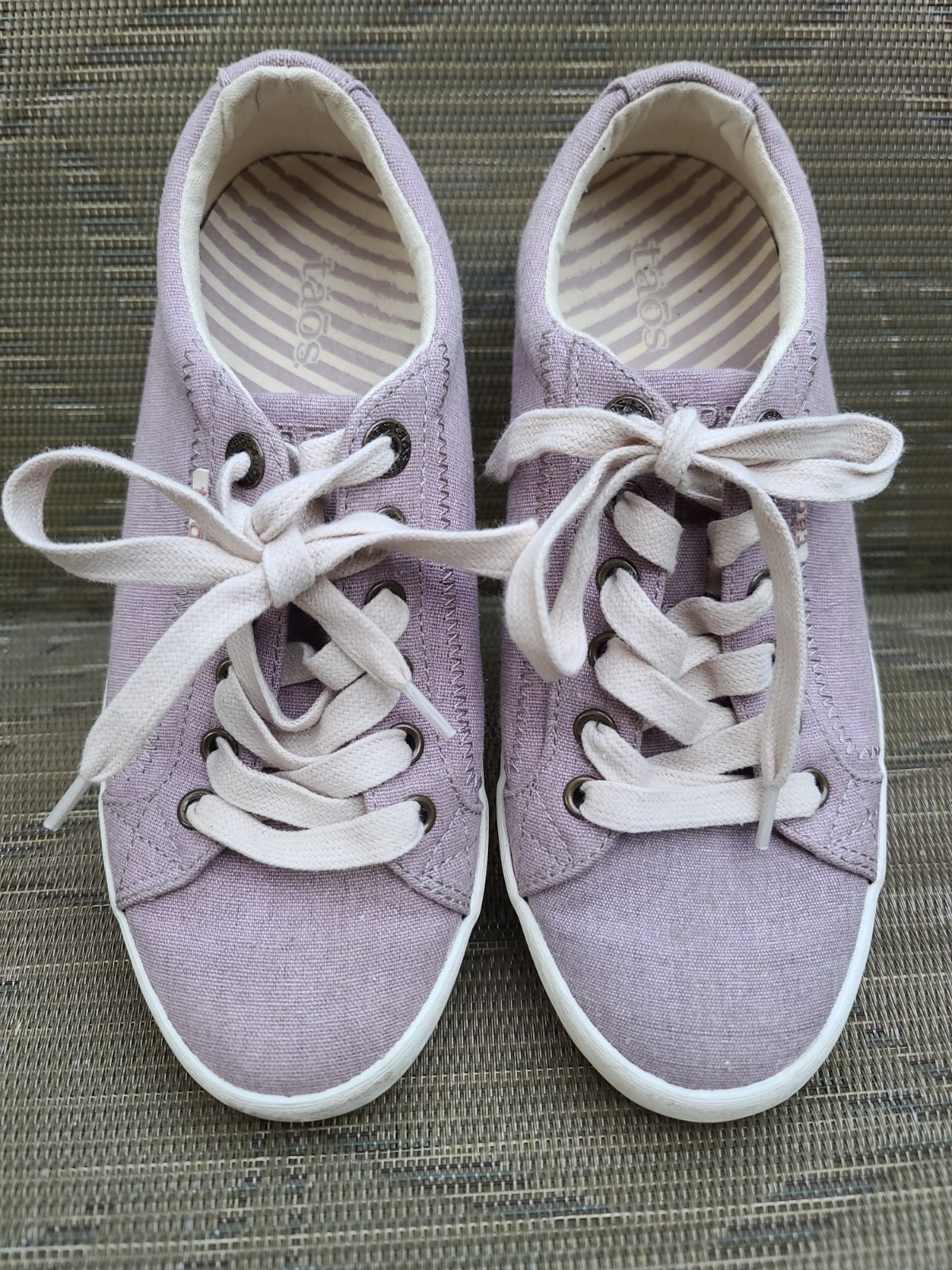 Taos Star Washed Canvas Low Top Sneakers Shoes 7 Blush Lavender