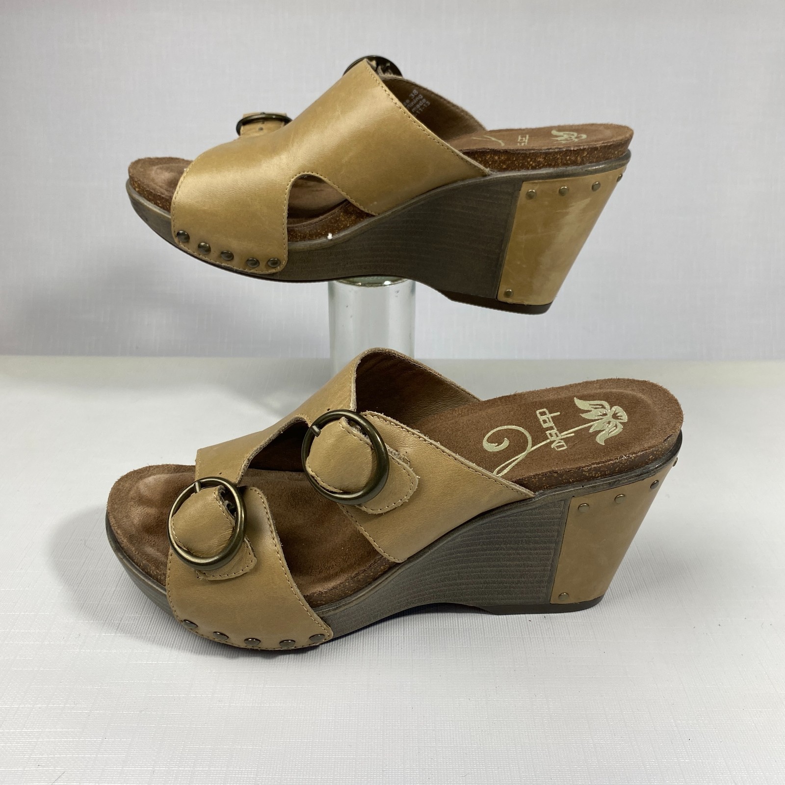 Dansko Tan Double Strap Wedge Heel Sandals! Leather Buckle Studded Sz 38 7.5 – 8