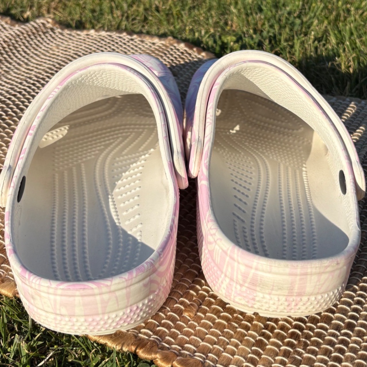 Crocs Classic Clog Pink White Graphic Print Slip On Shoes Womens 8 Mens 6