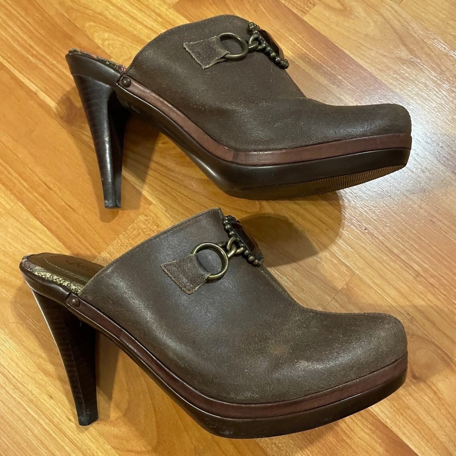 Carlos by Carlos Santana Deputy Clogs