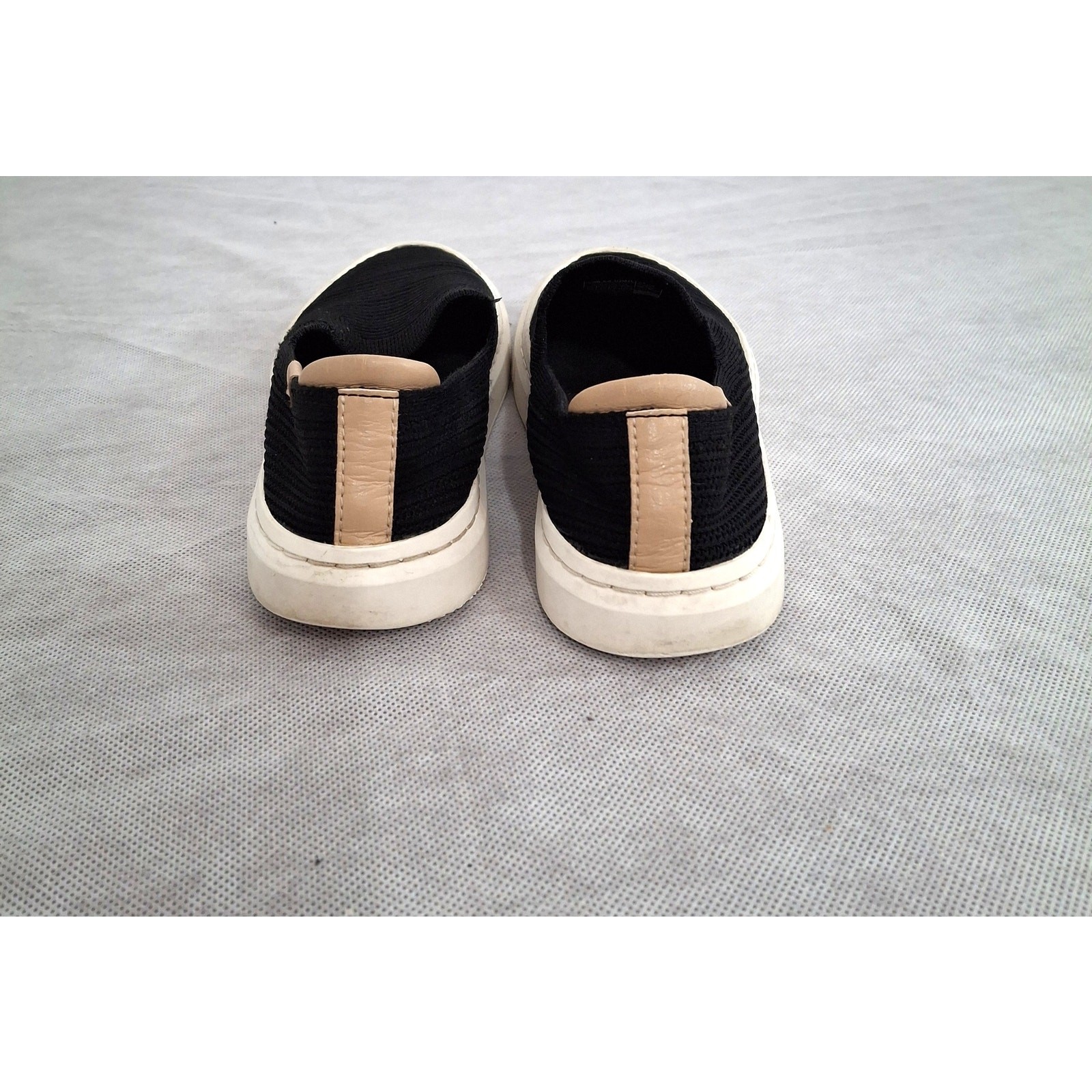 UGG Slip on Black Tennis Boat Shoes Size 6.5 Comfort Shoes