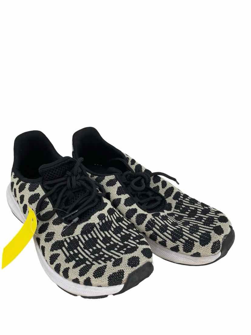 No Brand Ladies Size 8.5 Shoes