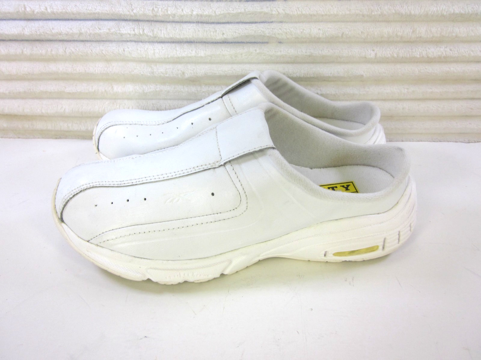 Reebok Duty Proof White Slip-On Mules Size 6.5 us Nurse Work Oil Slip Resistant