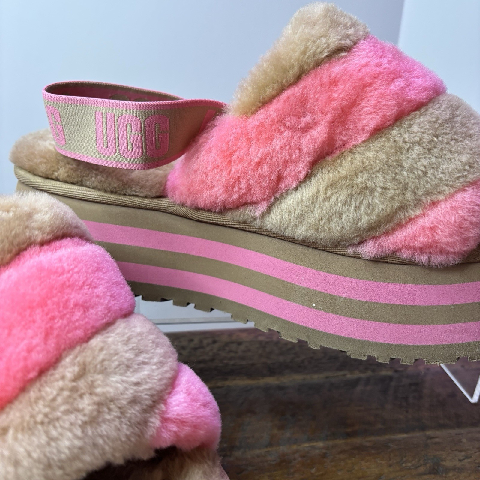 UGG Disco Stripe Platform Slingback Slides Pink Tan Shearling Sandals Women’s 10