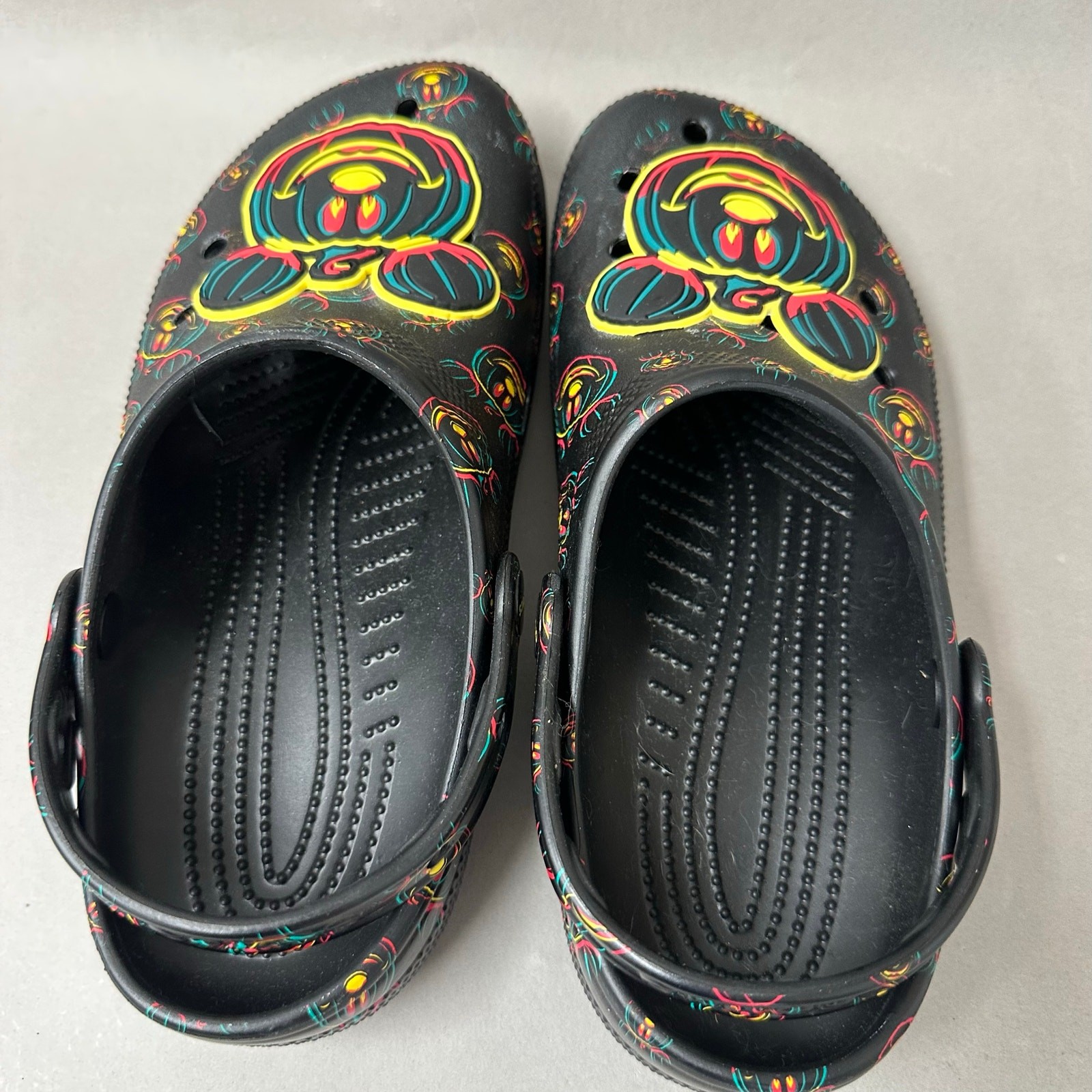 Crocs Disney Mickey Halloween Glow In The Dark Classic Clog Womens size 9 Mens 7