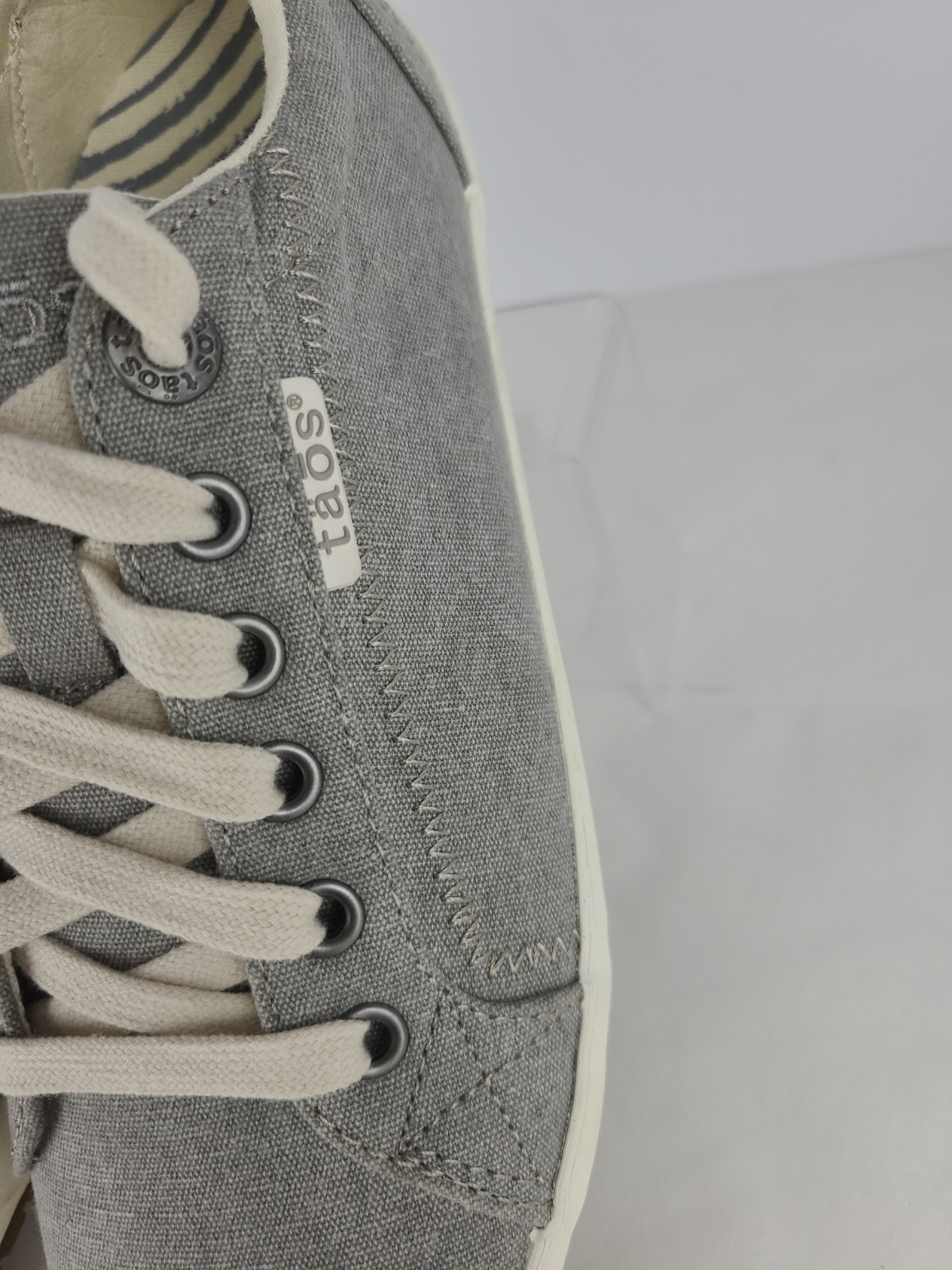 TAOS Women’s Star Lace Up Sneakers Size 7 Womens Grey Washed Canvas Low Top NWOB