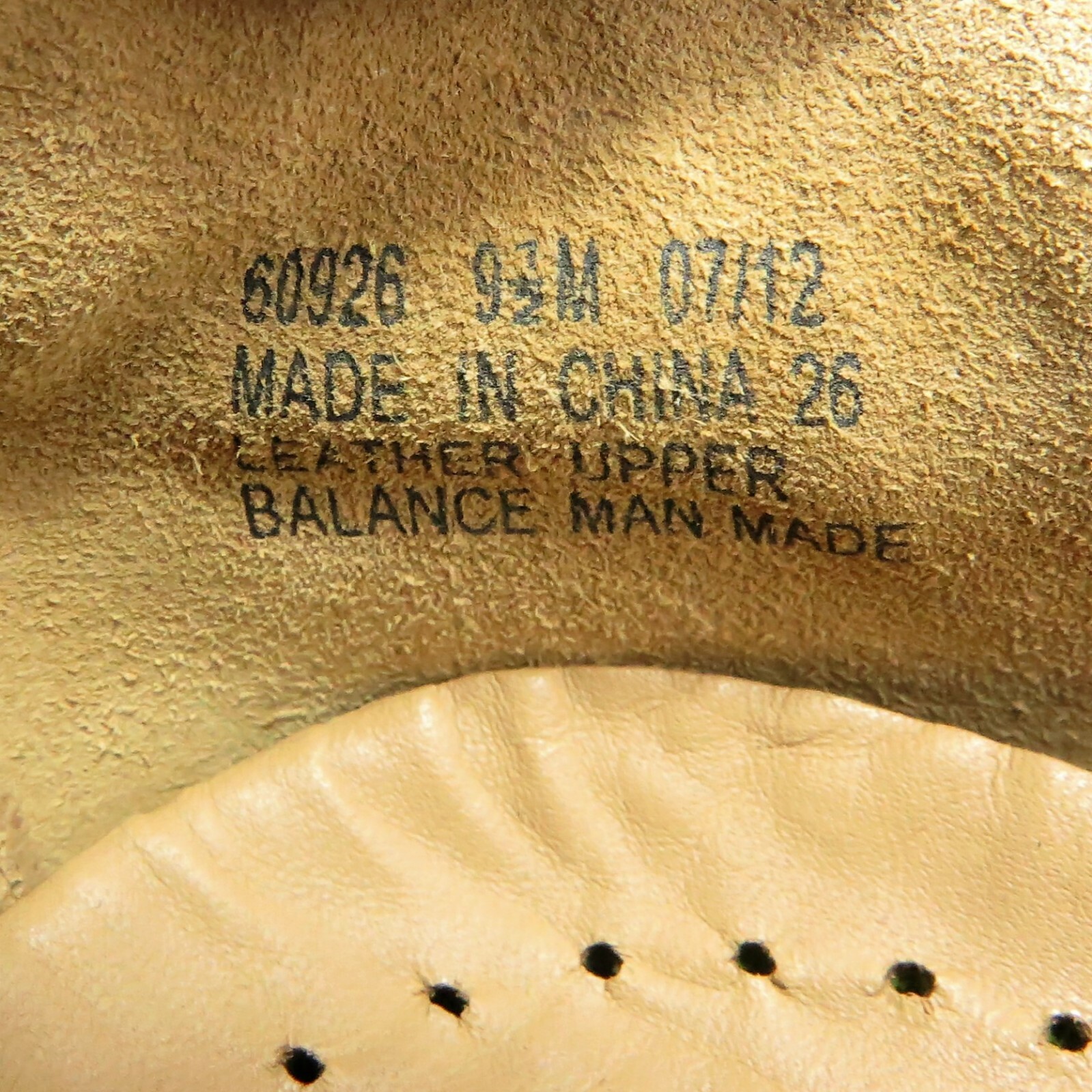 Clarks Unstructured Un.Boost Slip-Resistant Shoes Womens Size 9.5M Black Leather