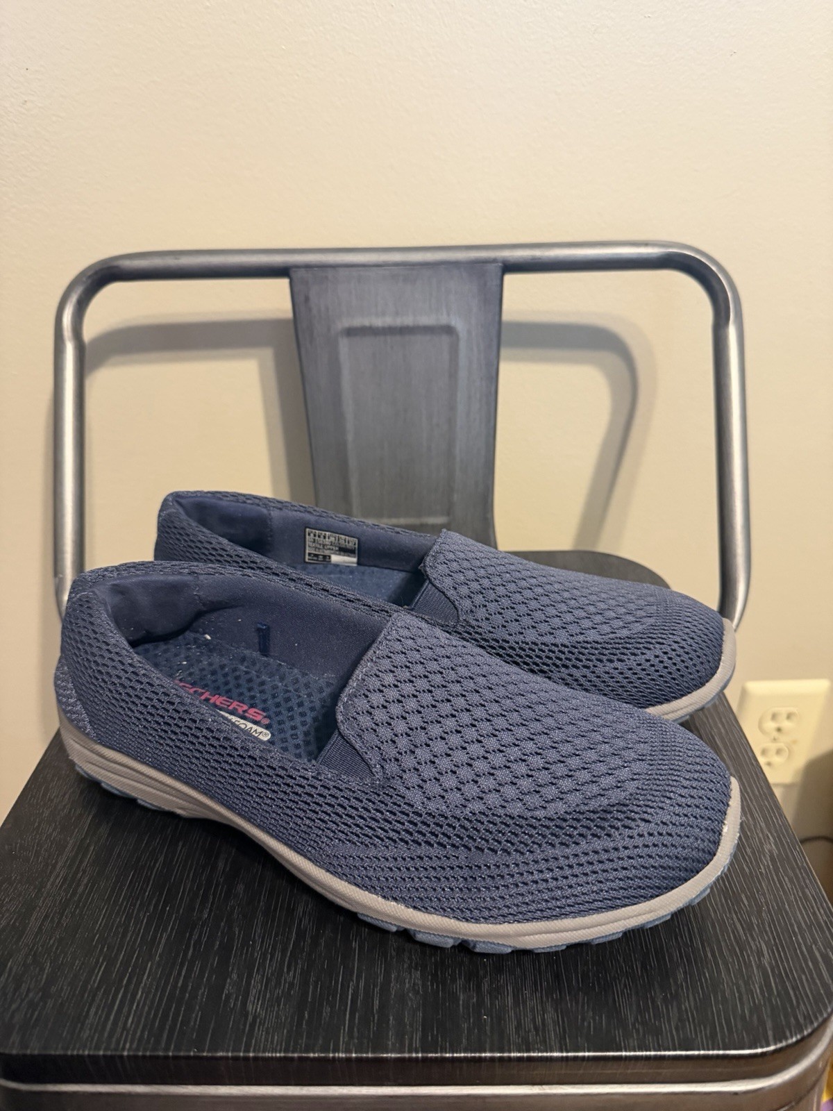 Skechers Relaxed Fit Air-Cooled Memory Foam Slip On Shoes Women’s 8 Navy Mesh