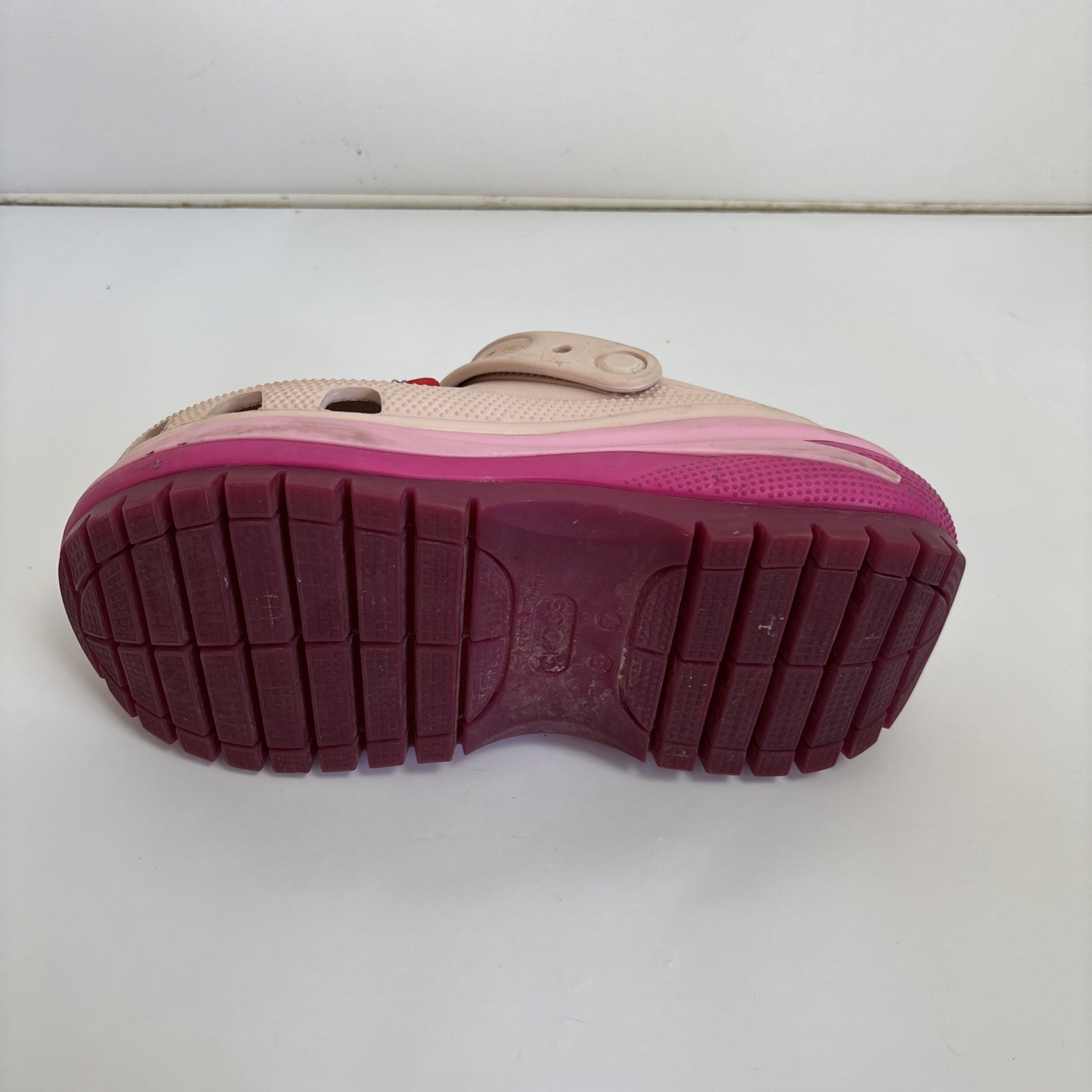 Crocs Mega Crush Clog Pink Ombré Unisex W 7 M5 W/Charms Festival Anime Going Out