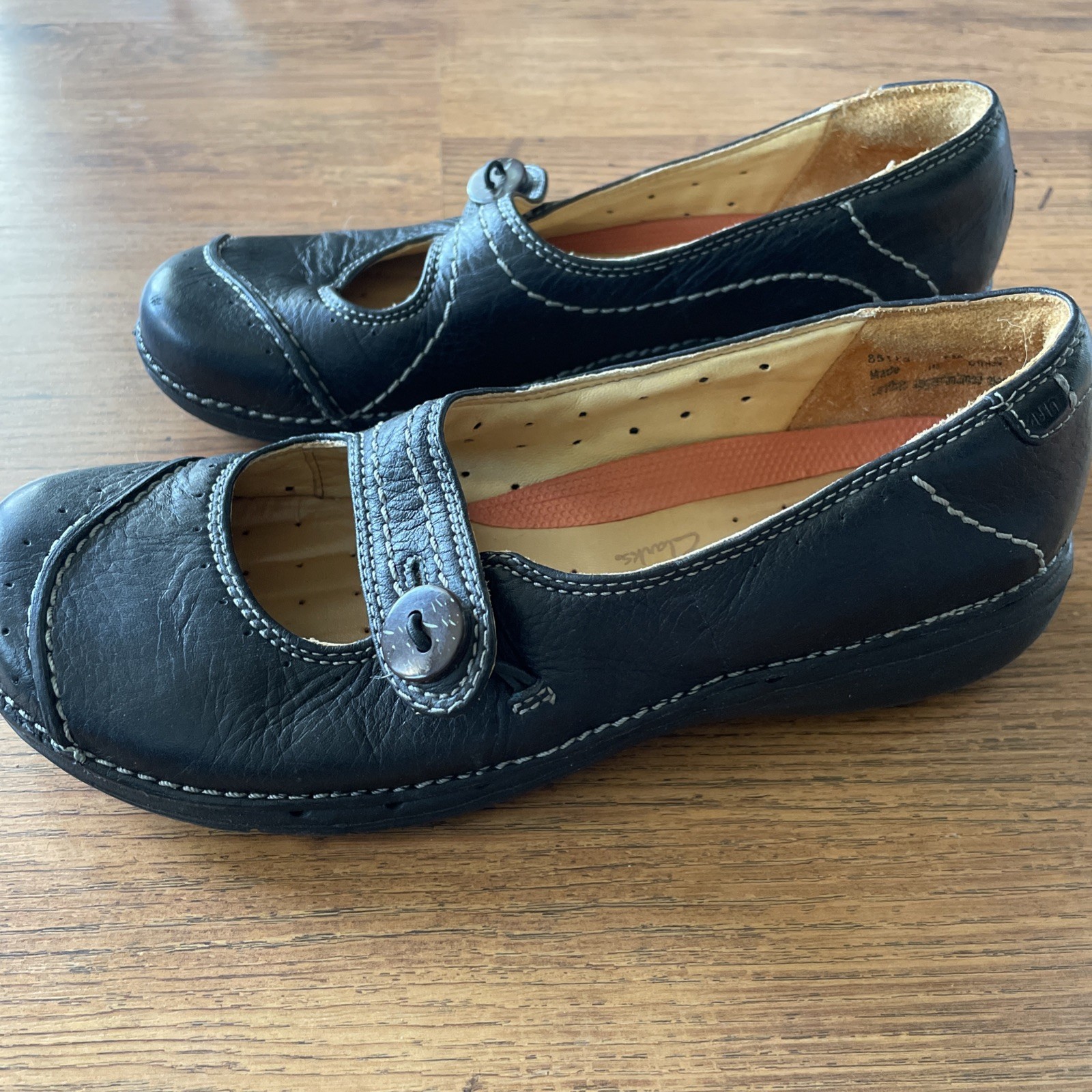 Unstructured Clarks 7 M Womens Black Leather Mary Jane Comfort Flats Shoes