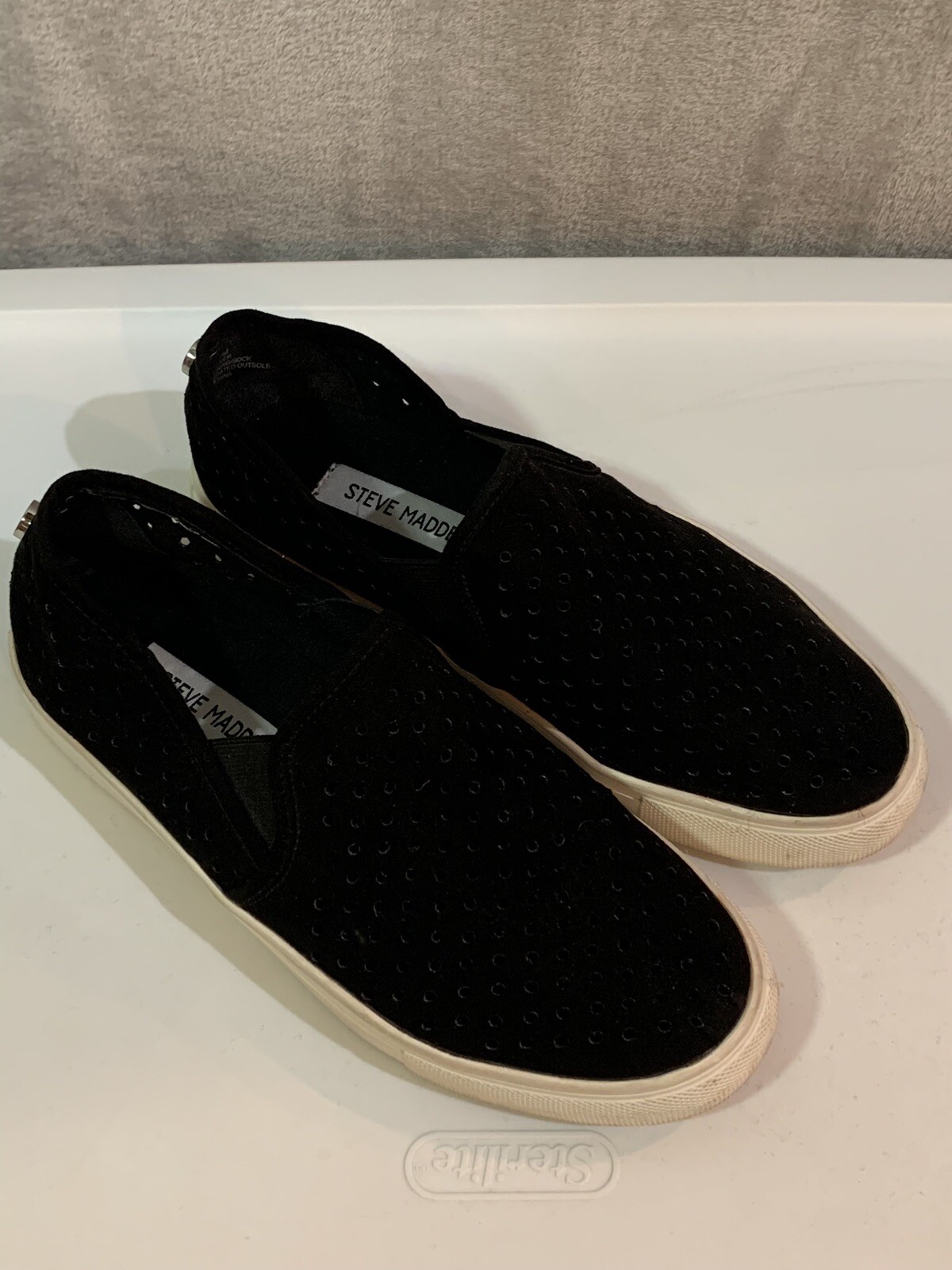 Steve Madden Womens Fashion Loafers Sz 7M Black Suede Comfort Sneakers Shoes